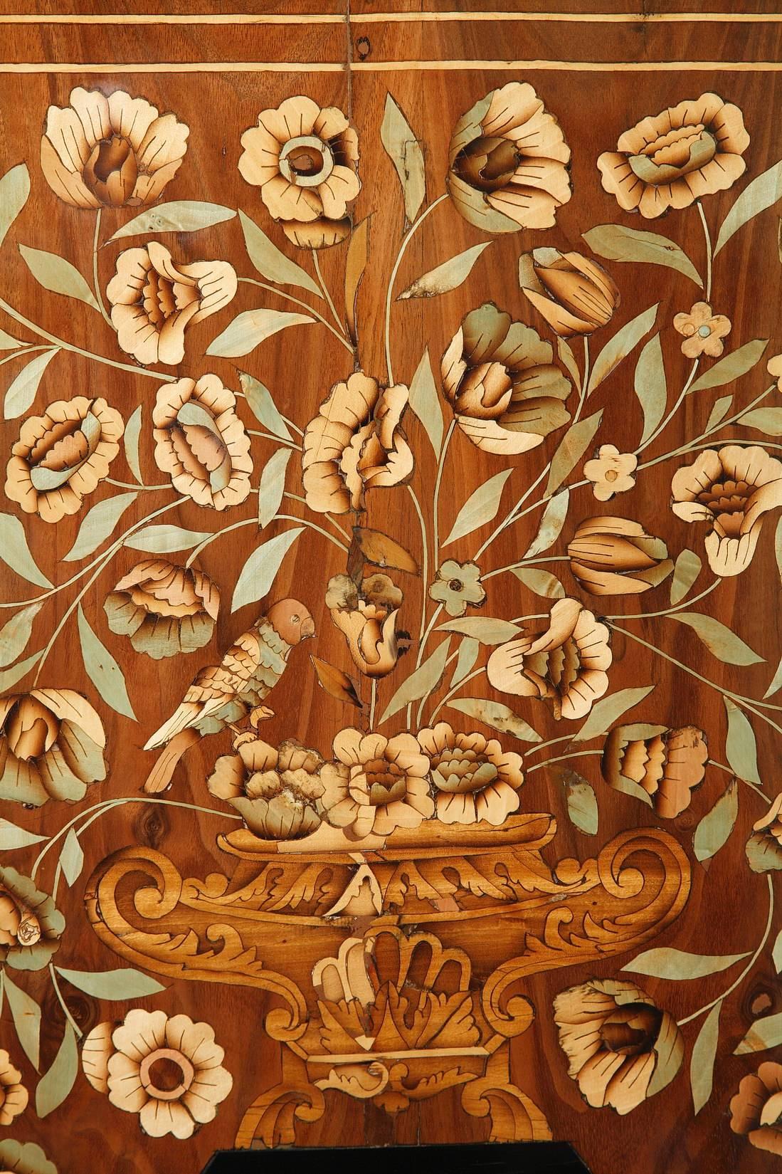 Dutch Commode with Floral Marquetry, 18th Century 1