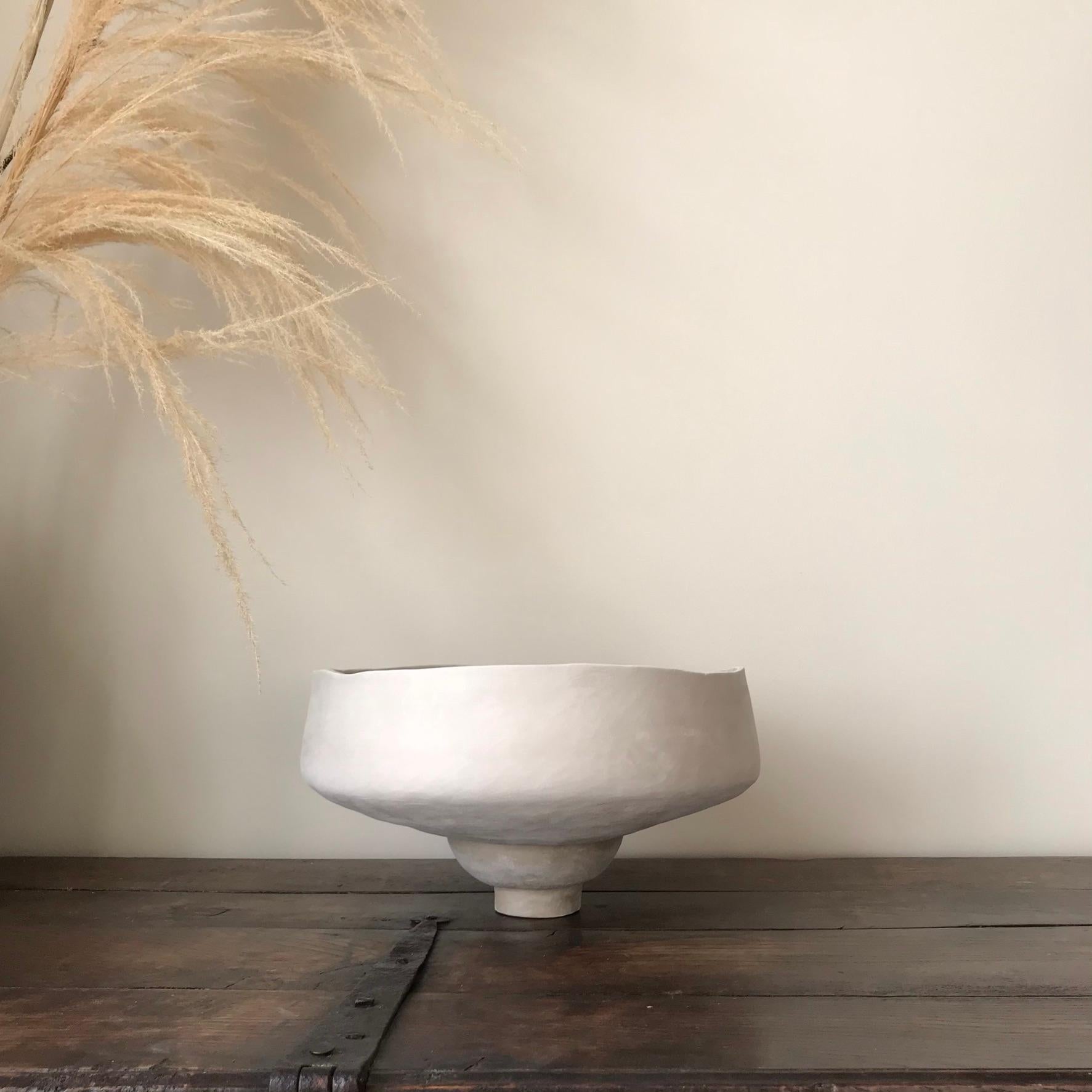 Each of Françoise Jeffrey's ceramic pieces is hand made, coil built, organically shaped and unique in their own way, thus creating a basic and timeless design. Perfectly imperfect, inspired by the Japanese philosophy wabi-sabi.

For Jeffrey less is