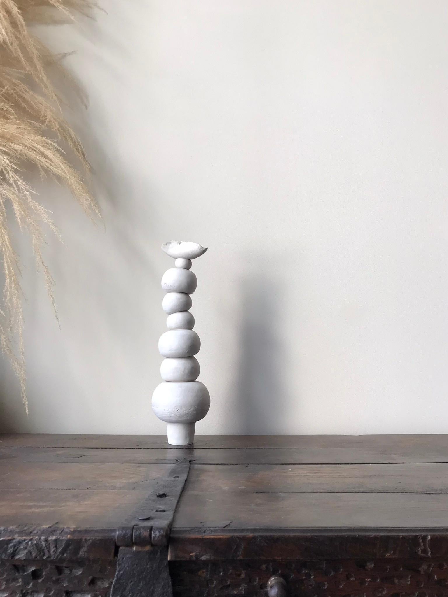 Dutch Contemporary Sculptural Ceramic Art Modder Happy Tail by Françoise Jeffrey For Sale 1