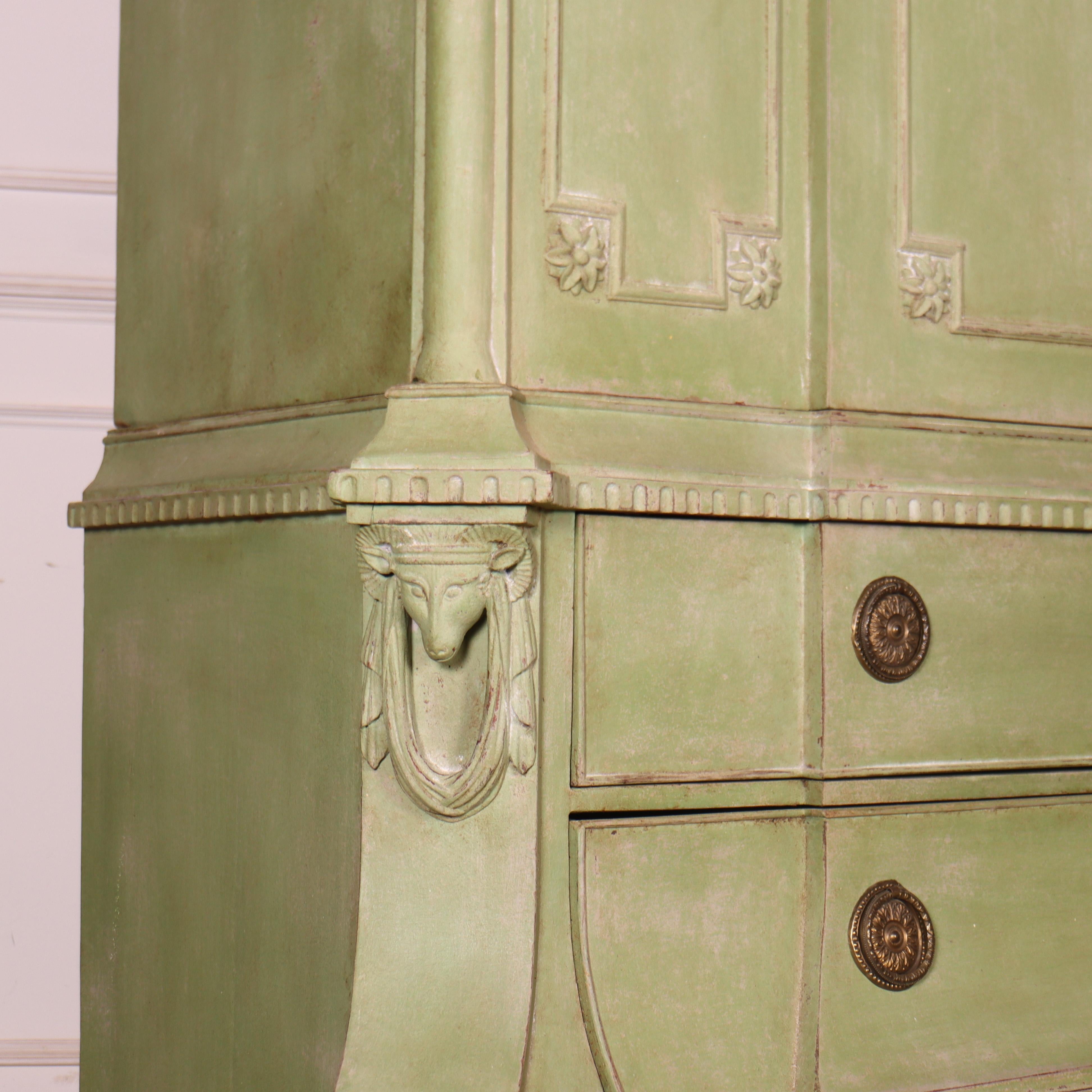 Armoire à linge Dutch Country House en vente 5