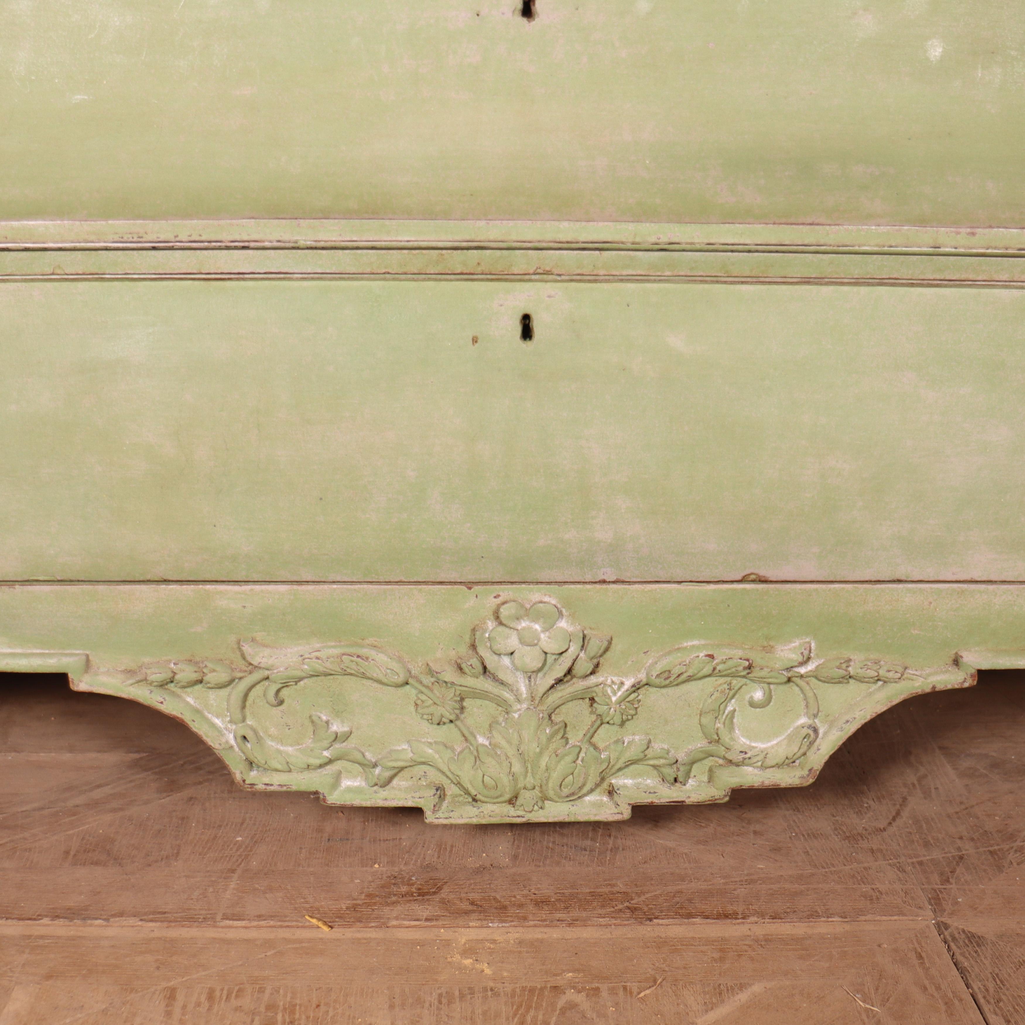 Armoire à linge Dutch Country House en vente 2