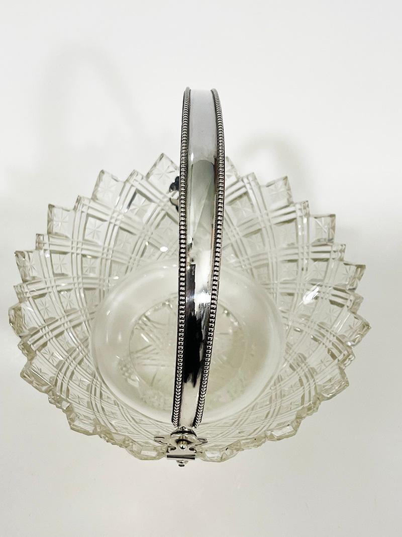 Cuenco de cristal holandés con asa de plata de van Lieshout & Co, Amsterdam, década de 1880 en venta 6
