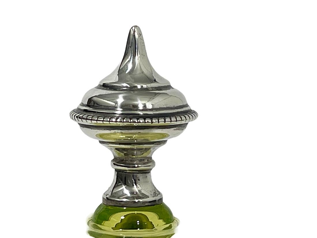 Bombonera holandesa de cristal y plata grabada con tapa, ca. 1880 Holandés en venta