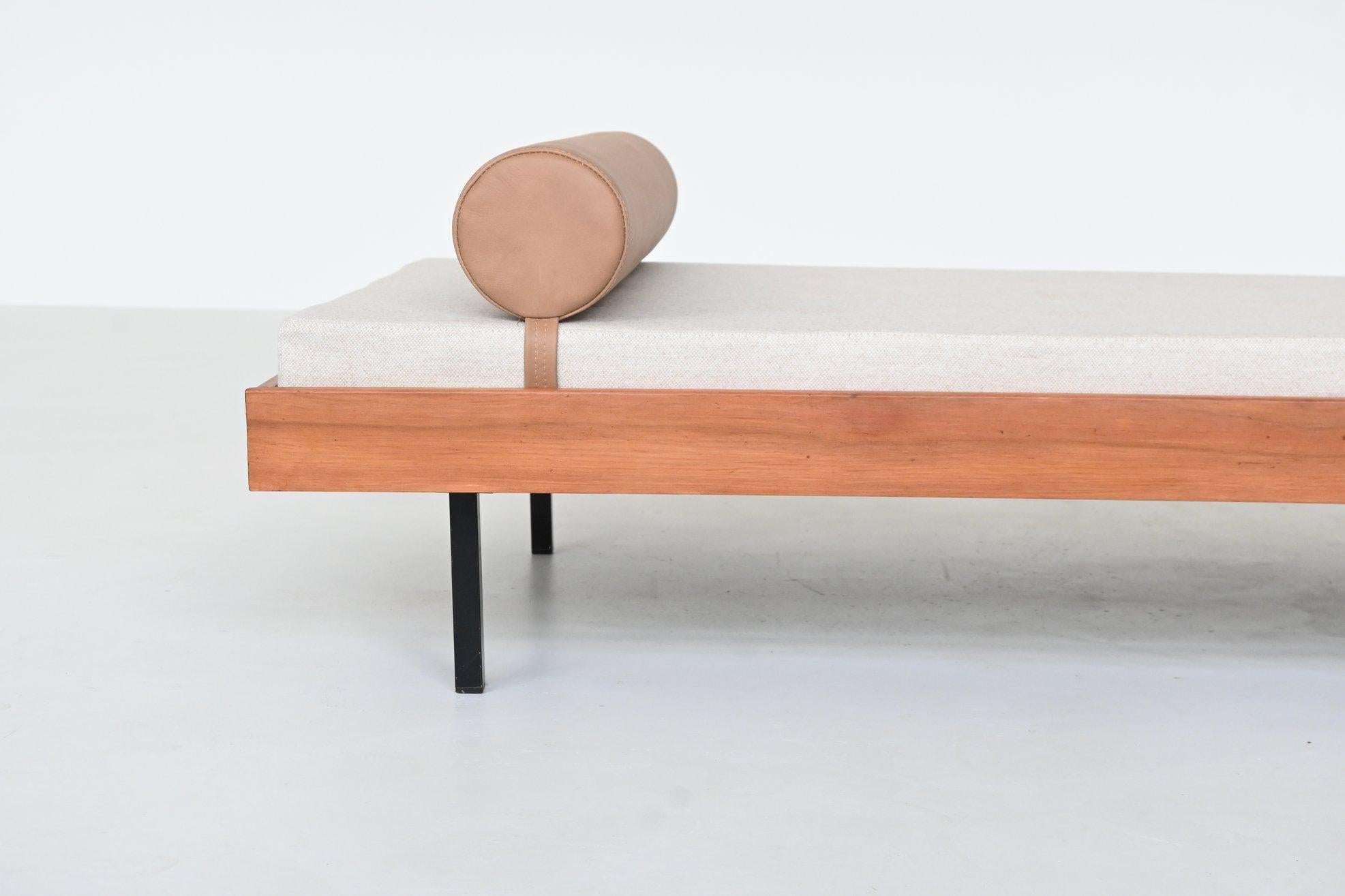 Mid-20th Century Dutch daybed in teak, metal and wool Mid-Century The Netherlands 1960 For Sale