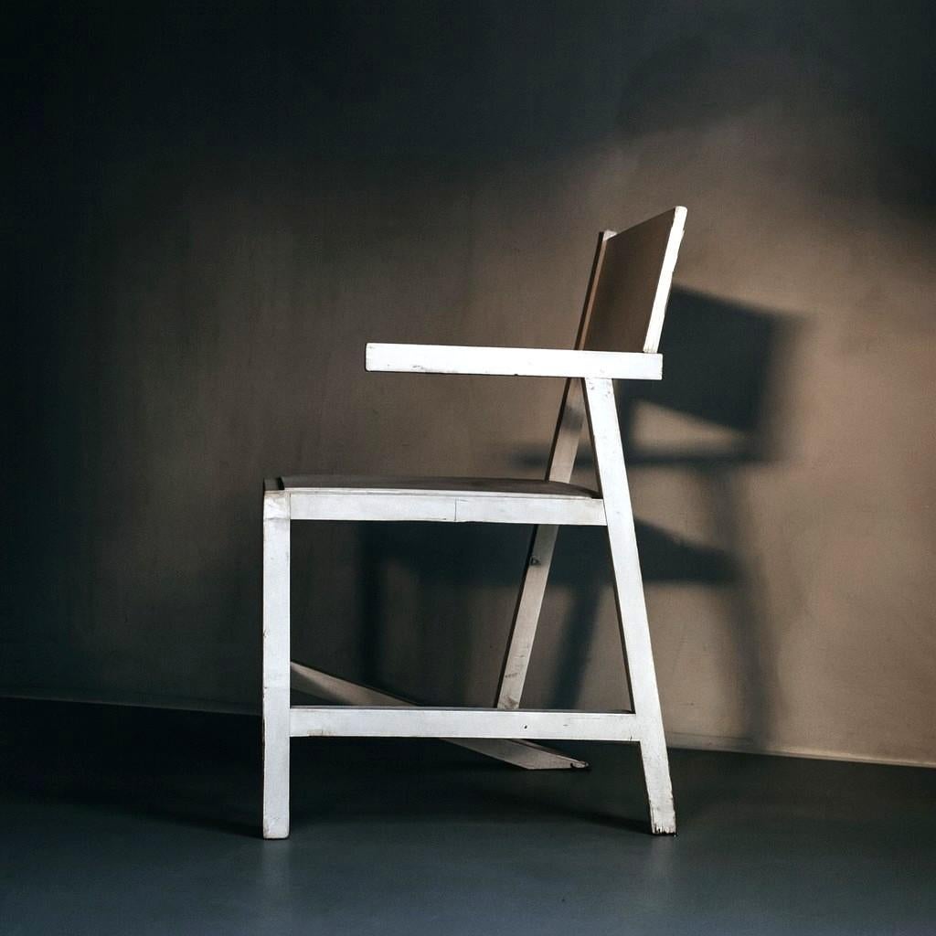 Peint Fauteuil moderniste d'inspiration De Stijl, en finition blanche d'origine, années 1960, Dutch Originals en vente