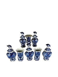 Service de huit pièces en faïence bleue et blanche de Delft, de la manufacture « The Claw Factory », vers 1820