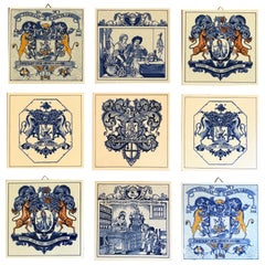 Carreaux de porcelaine bleue et blanche de Delft (Pays-Bas) ornés d'un blason, lot de 9