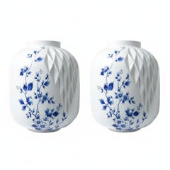 Dutch Delft Blue porcelain folding vase 25 cm