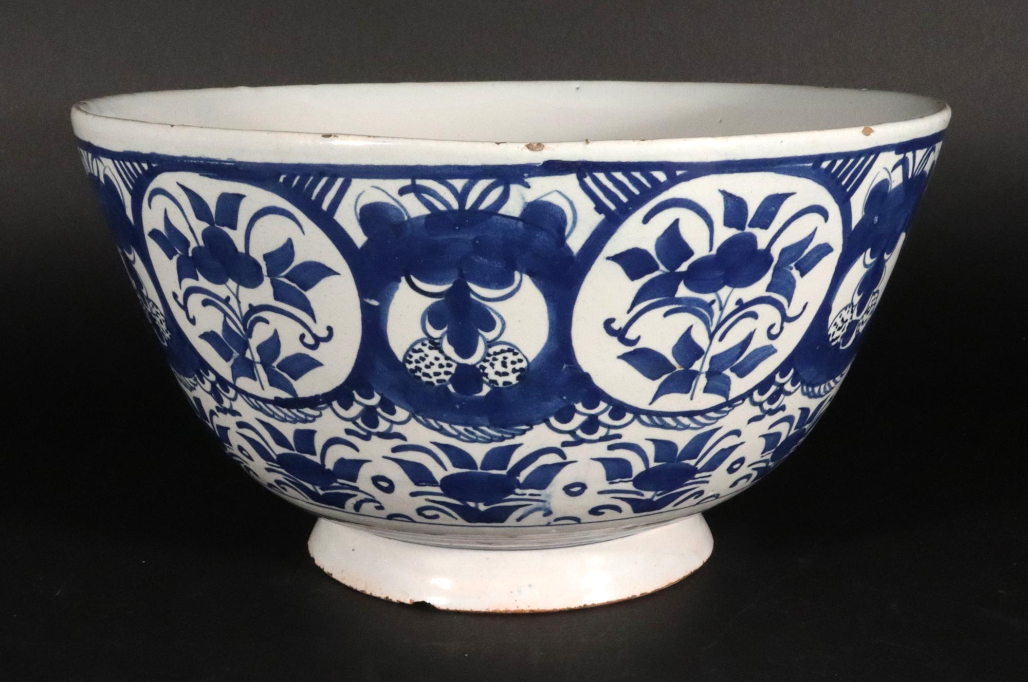 Cuenco Botánico Azul y Blanco de Delft Holandés siglo XVIII en venta