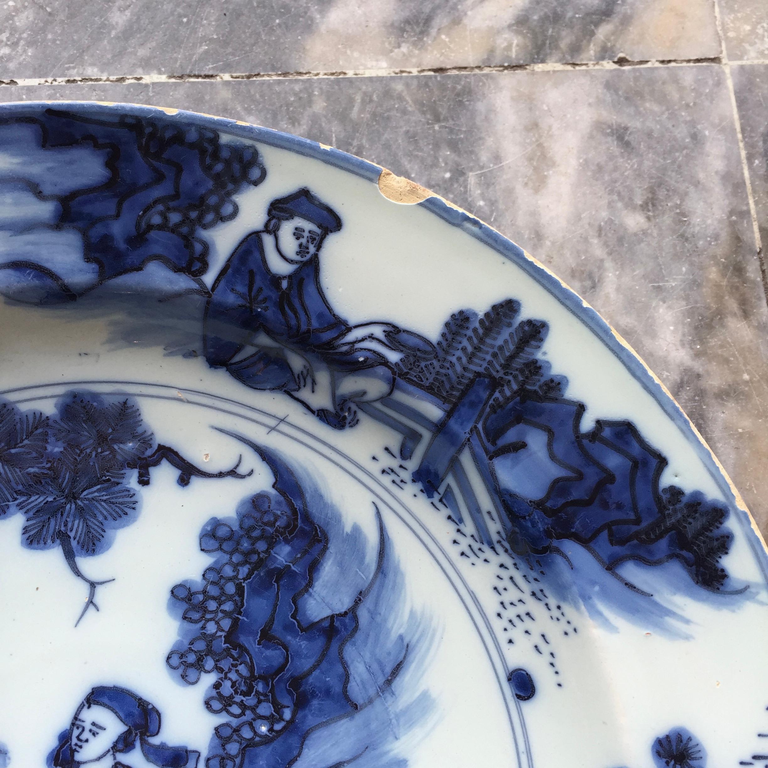 Ceramic Dutch Delft Charger with Chinoiserie Decor in Transition Style, 17th Century For Sale