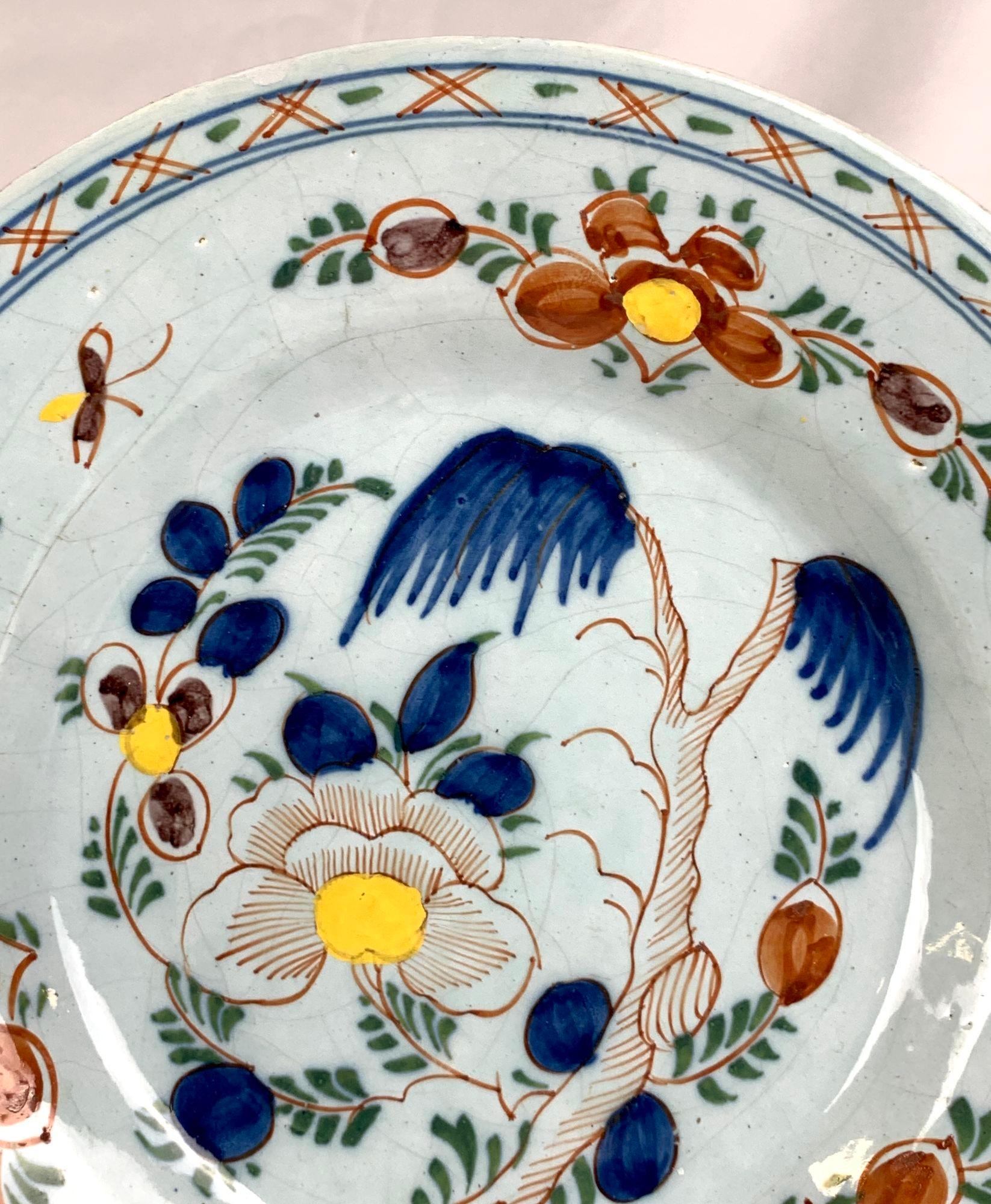 Hand-Painted Dutch Delft Hand Painted Plate or Dish Late 18th Century Circa 1780 For Sale