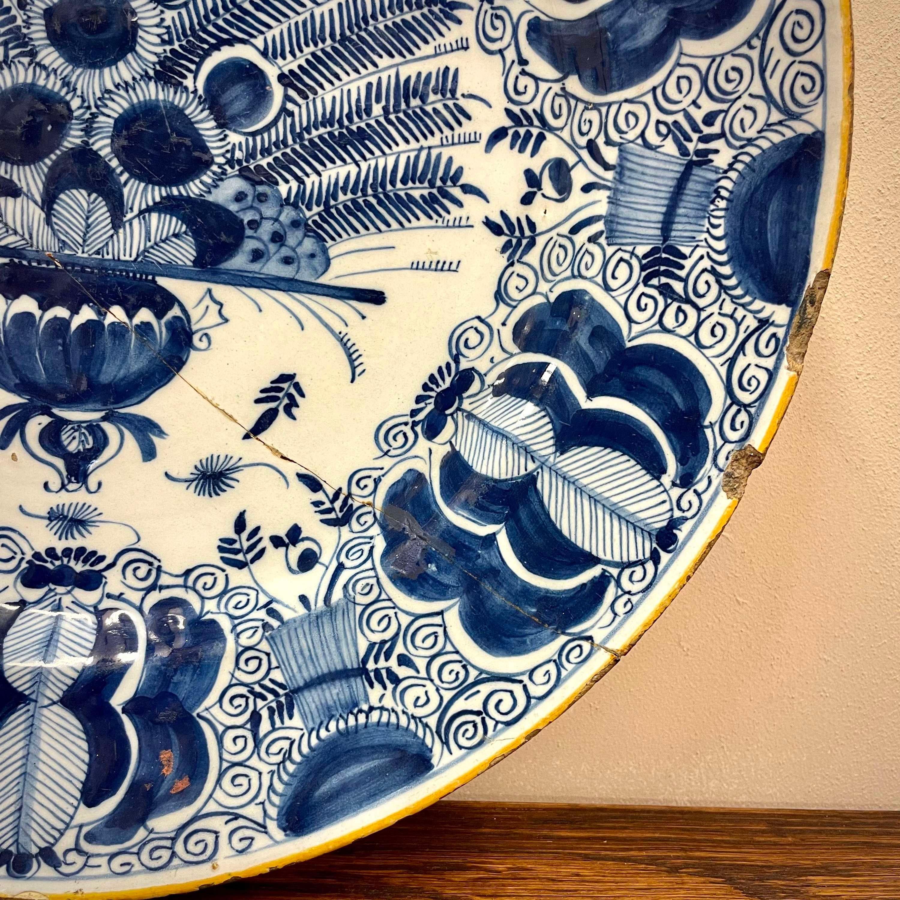 Dutch Delft Peacock Charger, circa 1750 In Distressed Condition In Southampton, GB