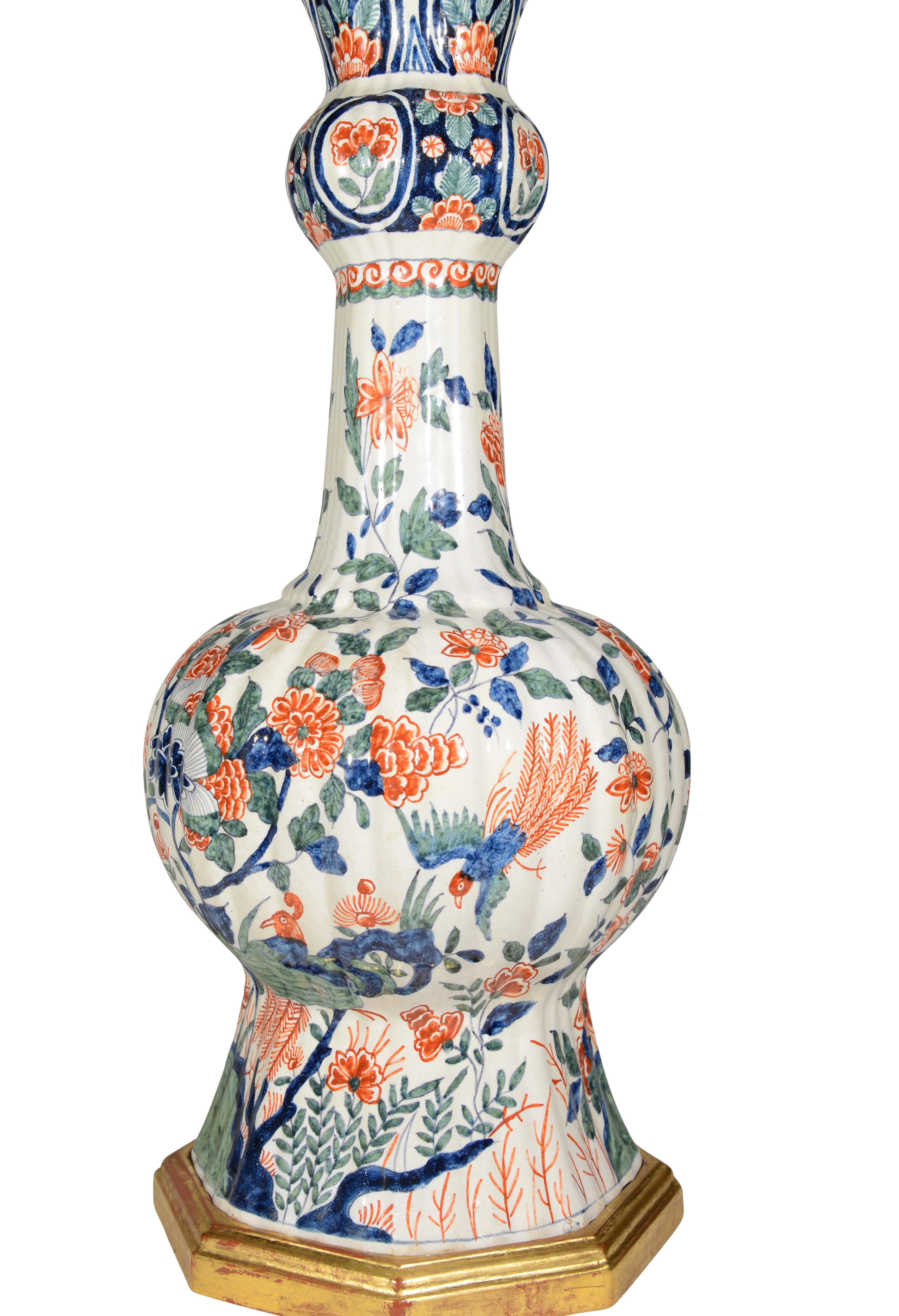 Néerlandais Lampe de table hollandaise Delft polychrome du 19e siècle en vente