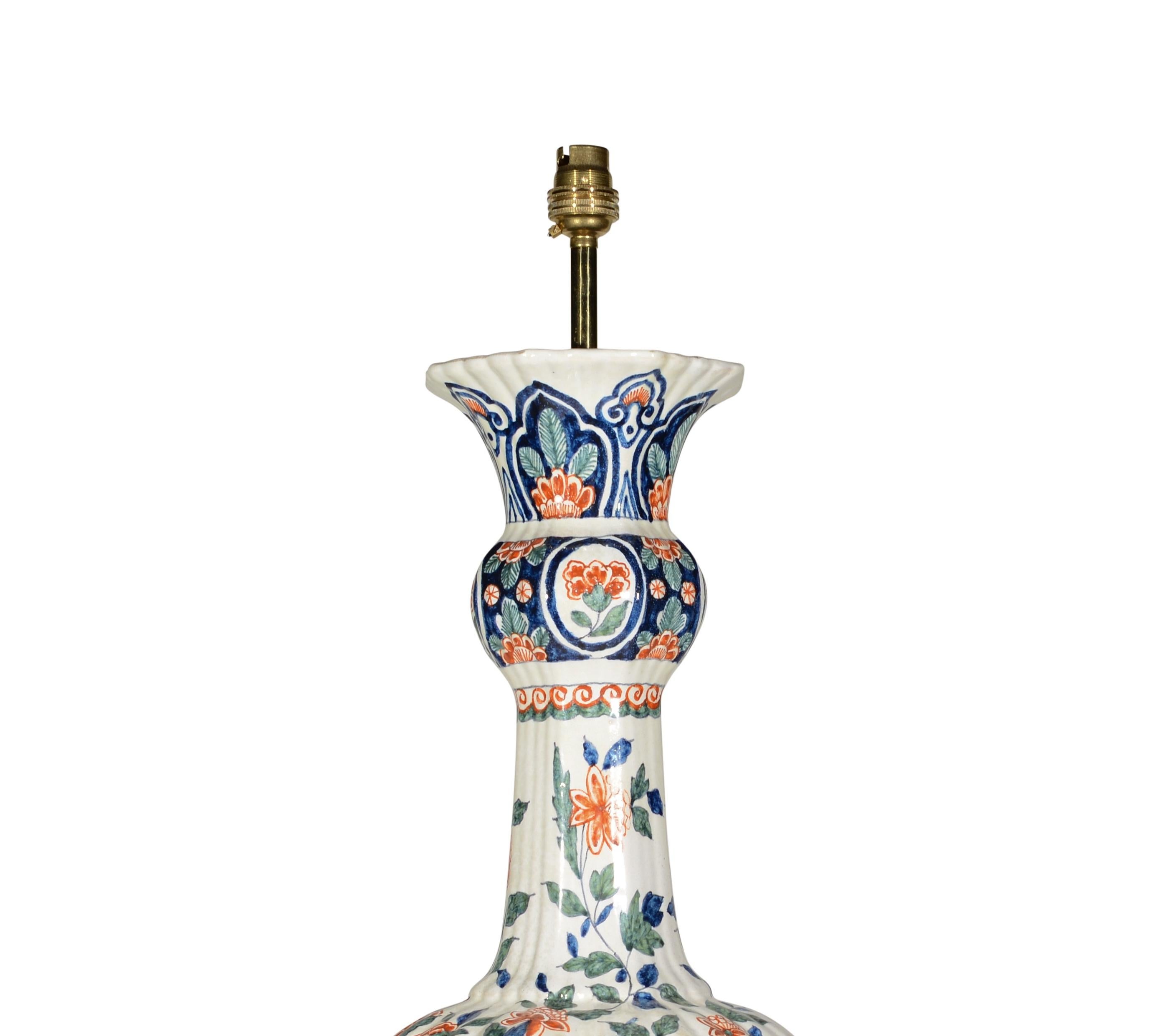 XIXe siècle Lampe de table hollandaise Delft polychrome du 19e siècle en vente