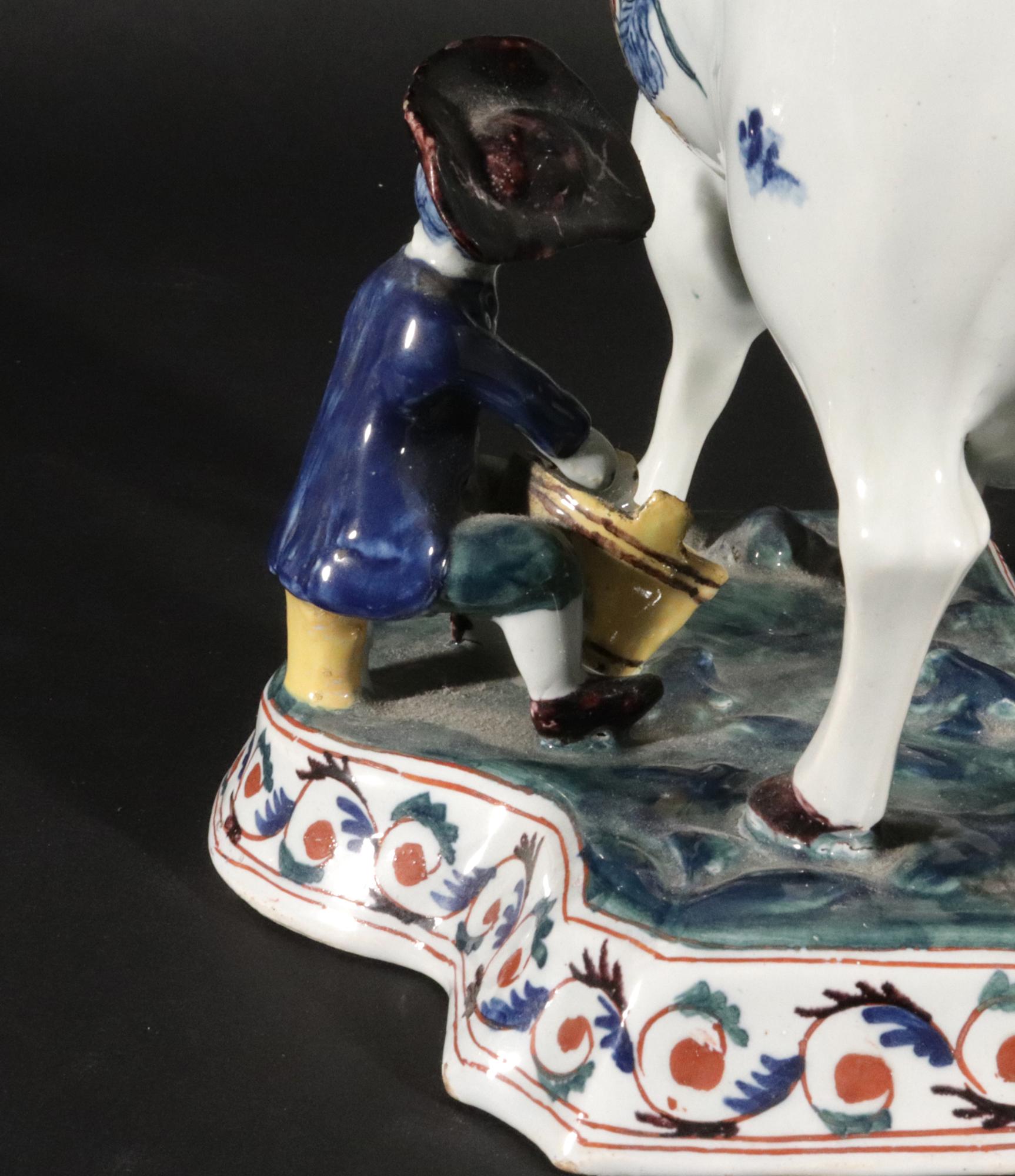 Modèle néerlandais d'un groupe de déversement de vaches de Delft polychrome en vente 1