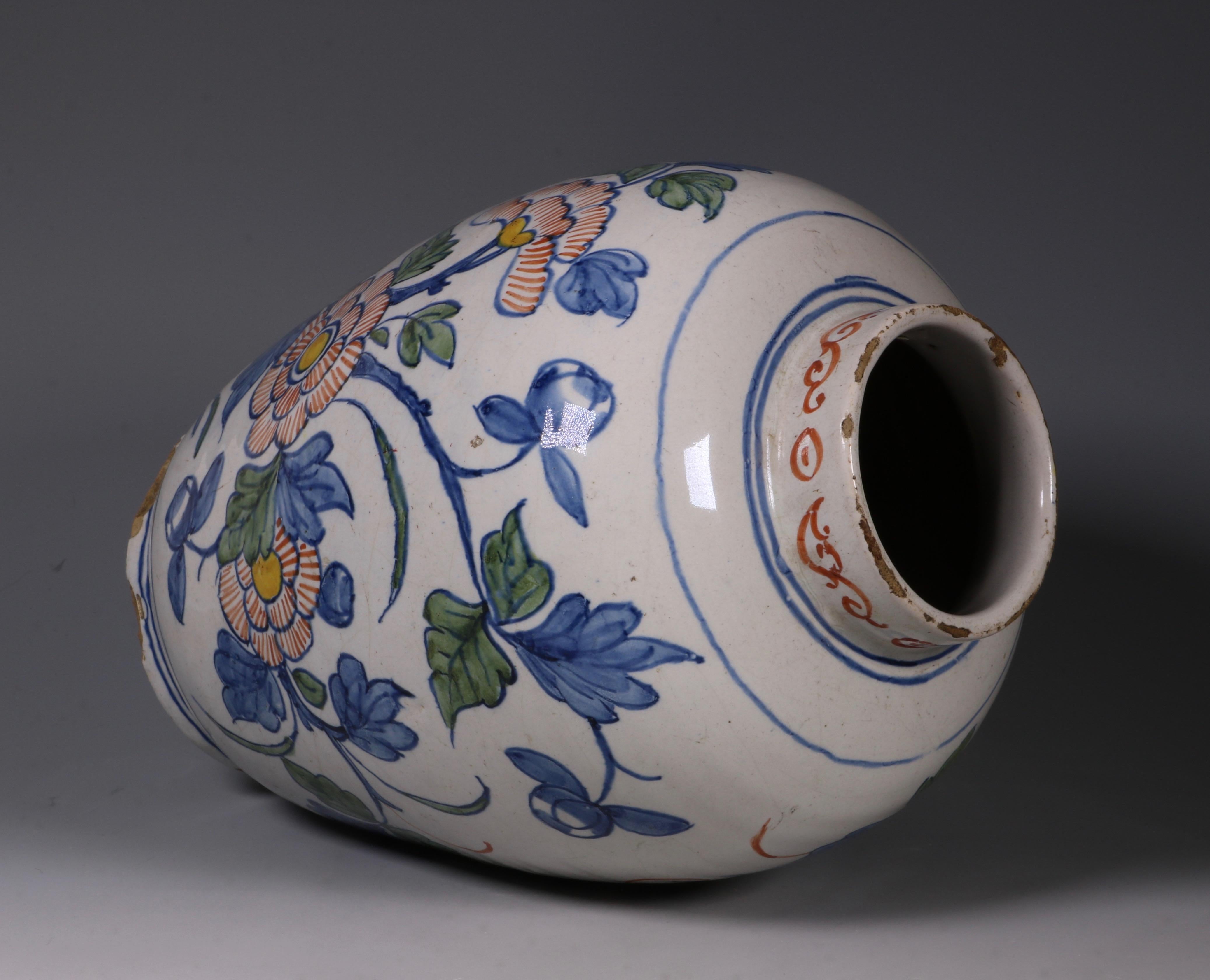 Dutch Delft Polychrome Vase, 18th Century For Sale 7
