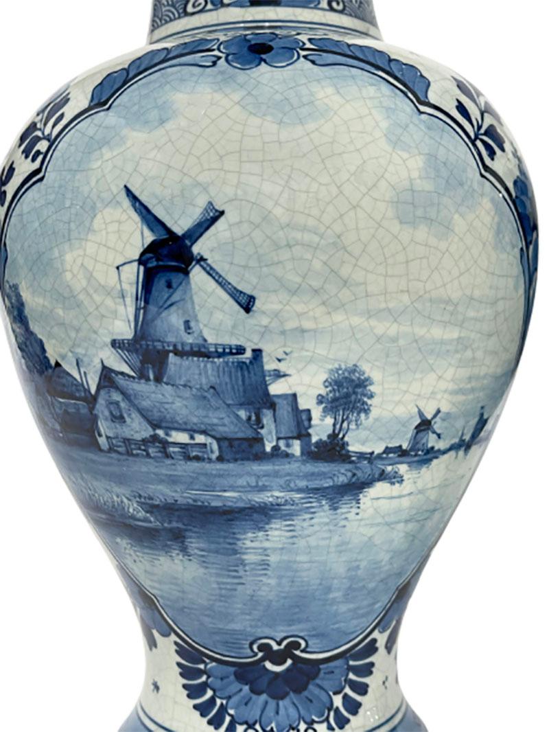 XIXe siècle Vases hollandais à pichets en porcelaine de Delft à motifs de fleurs, 1893 en vente