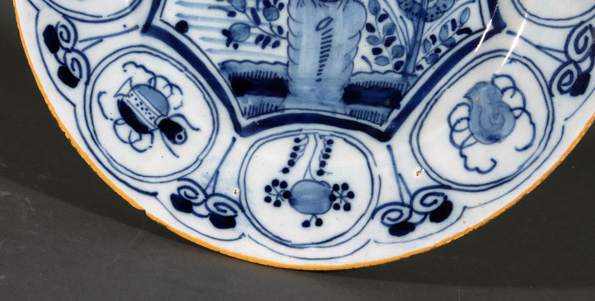 Dutch Delft Underglaze Blue & White Chinoiserie Dragonfly Plates,  Claw Factory For Sale 5