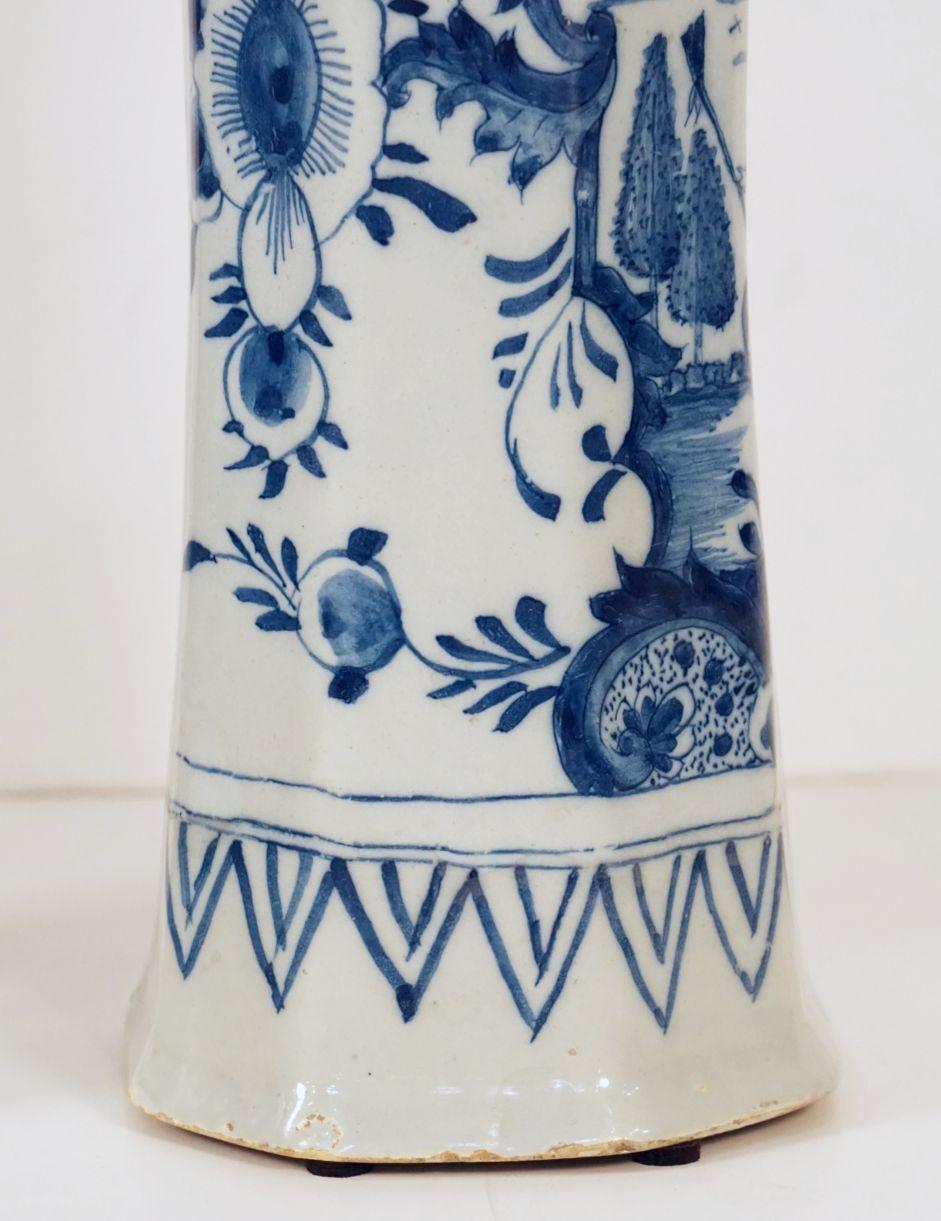 Dutch Delft Vases by Jan Jansz, Van Der Kloot from the 19th Century In Good Condition For Sale In Austin, TX