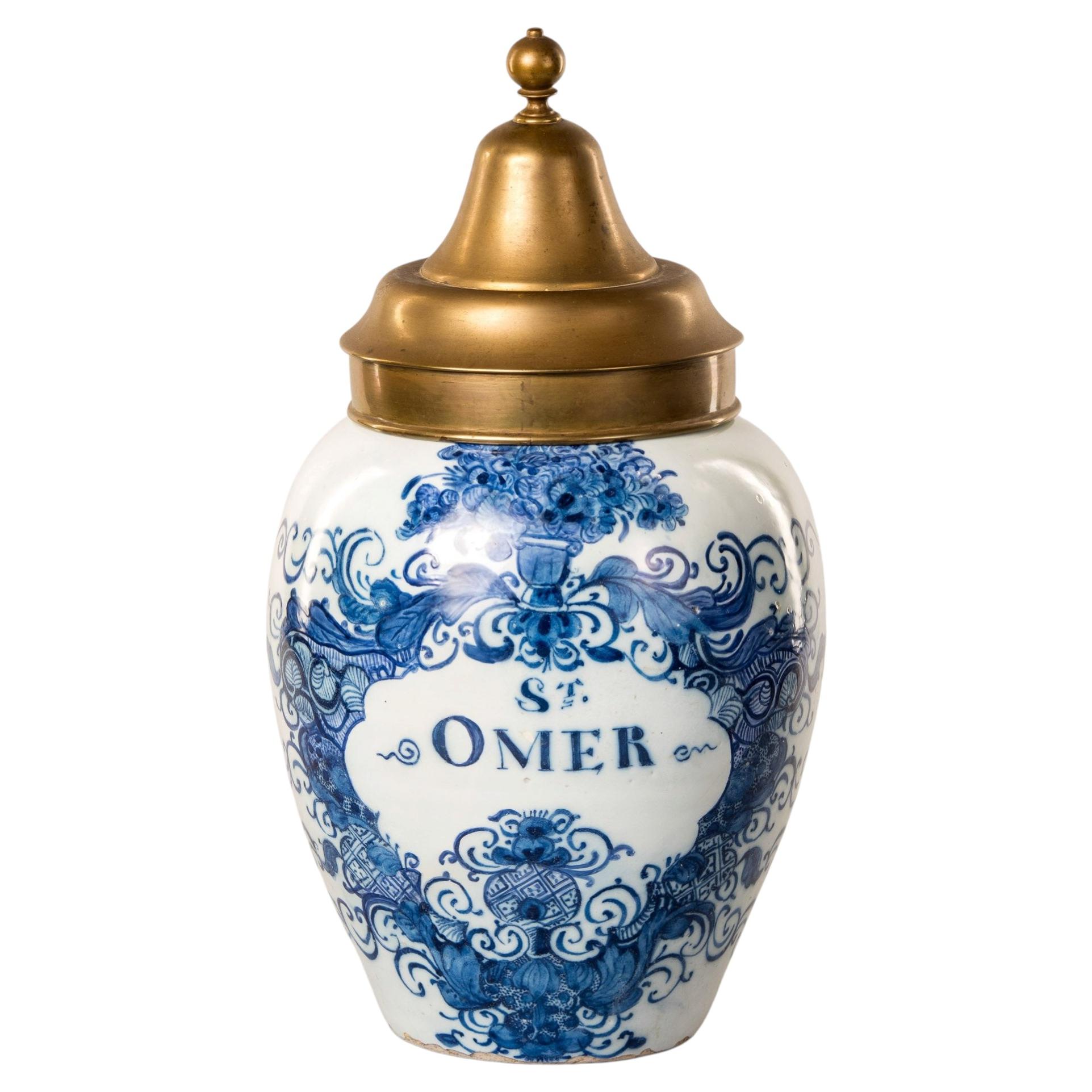 Barattolo per tabacco olandese in bianco e blu "St. Omer" con coperchio in ottone in vendita