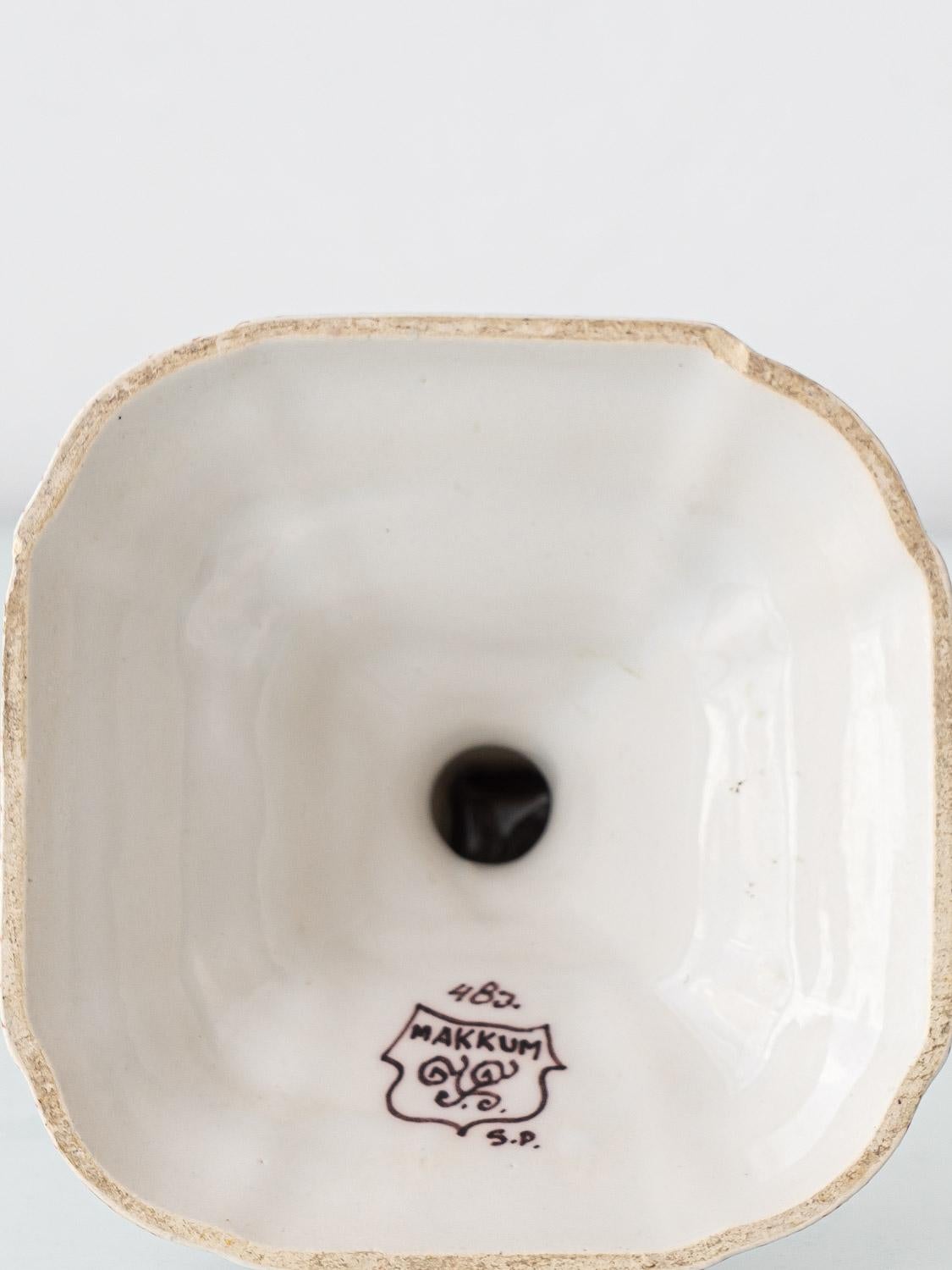 Coppia di candelieri olandesi in ceramica dipinta a mano, Royal Tichelaar Makkum, metà del XX secolo in vendita 4