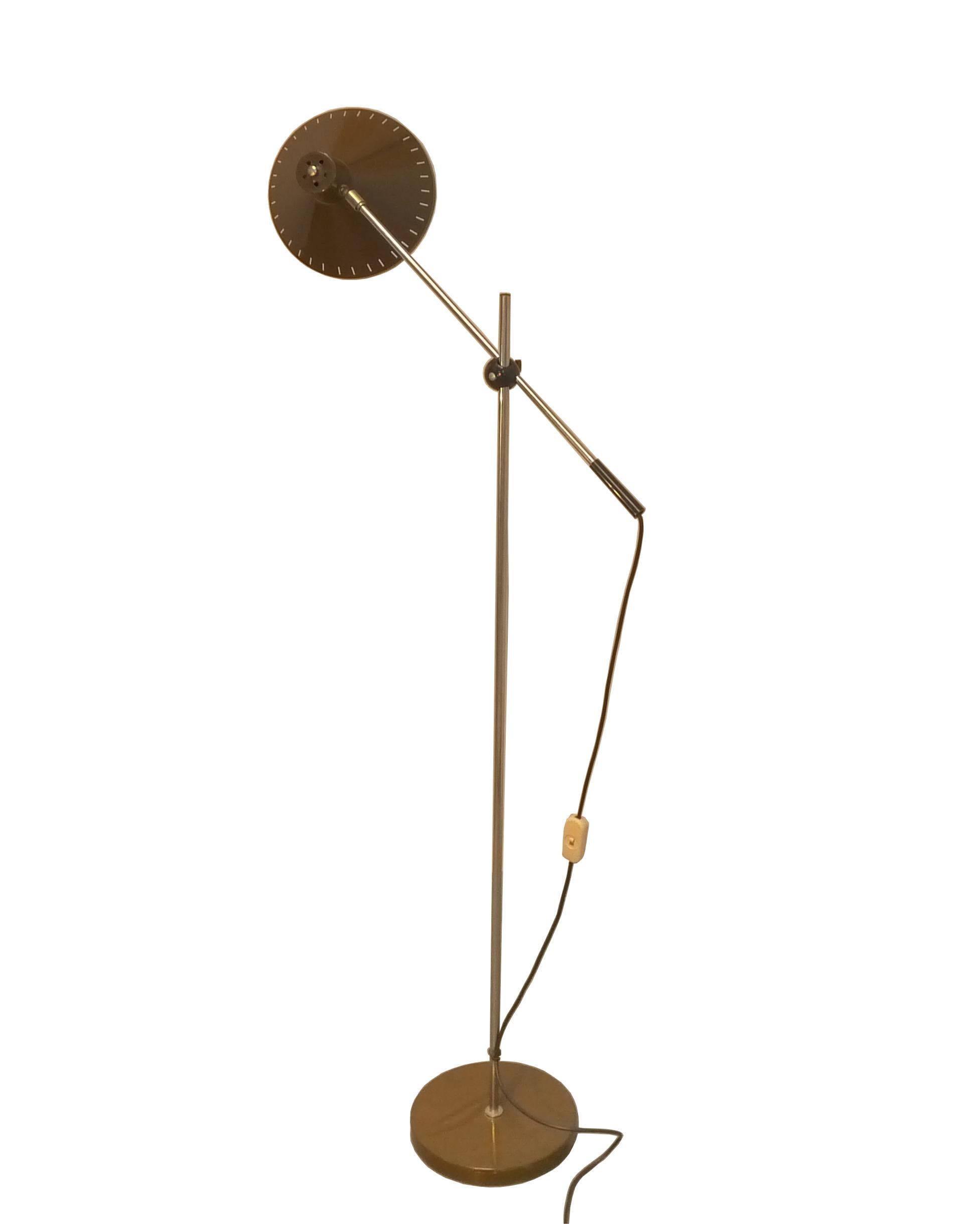Mid-Century Modern Lampadaire au design équilibré hollandais de J.J.M.Hoogervorst pour Anvia, années 1960 en vente
