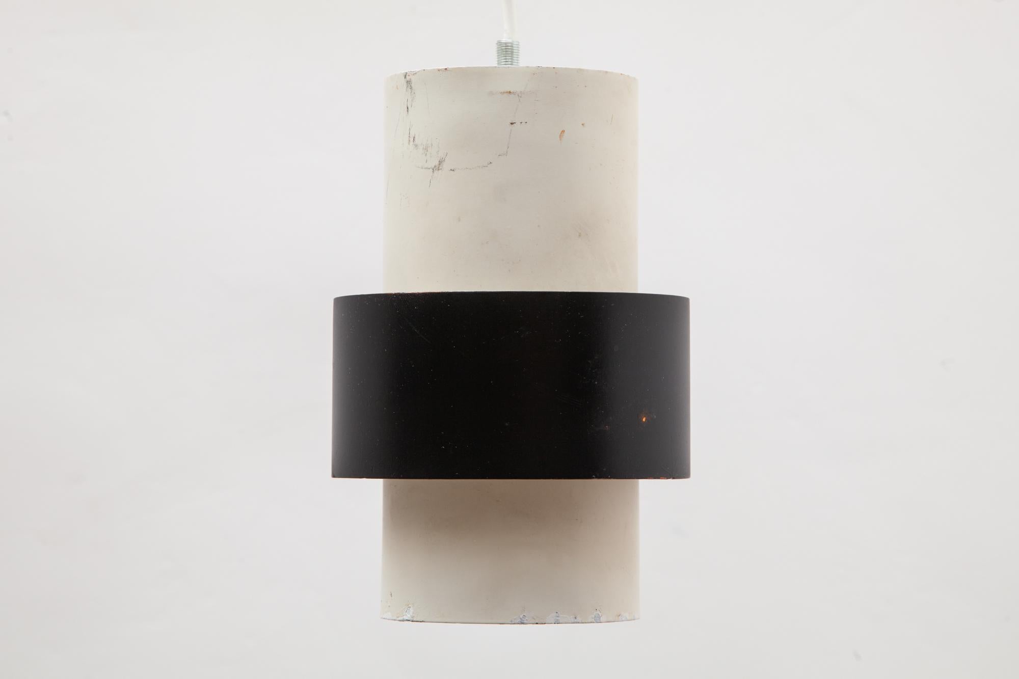 Metallo Lampada a sospensione in bianco e nero di design olandese del 1960, di Philips in vendita