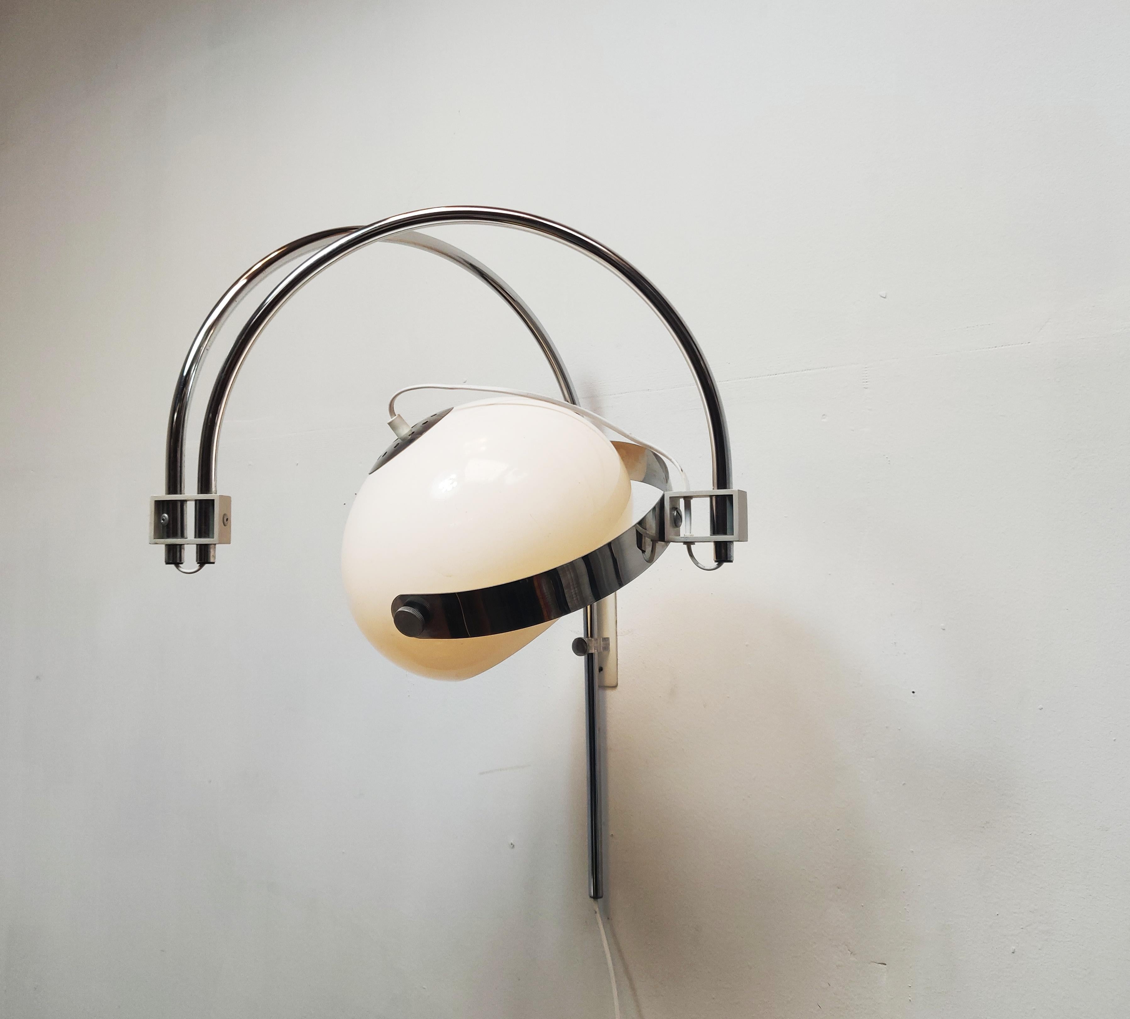 Late 20th Century Dutch Design Double Arc Mushroom Wall Lamp by Dijkstra, 1970s For Sale