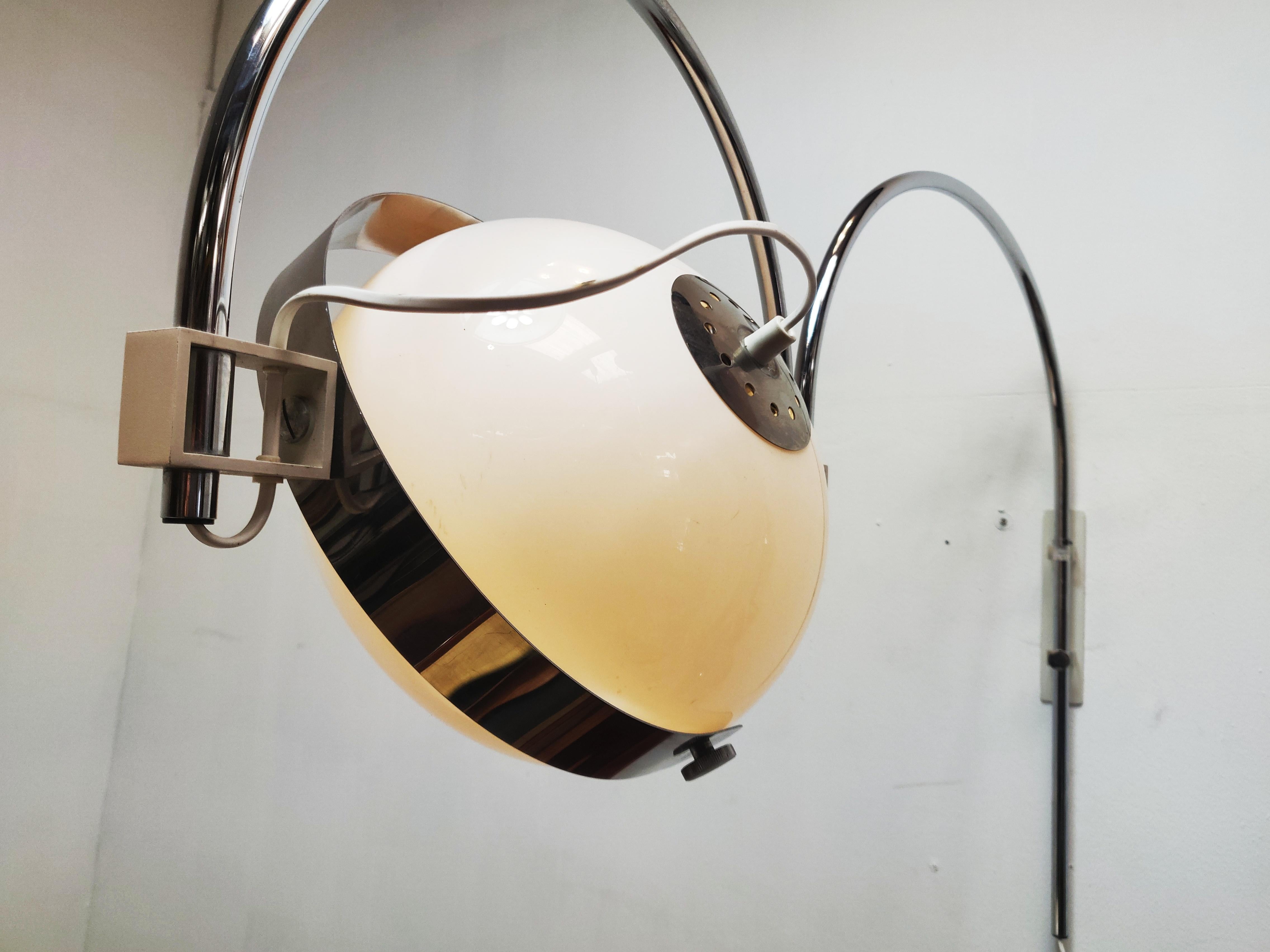 Dutch Design Double Arc Mushroom Wall Lamp by Dijkstra, 1970s For Sale 1