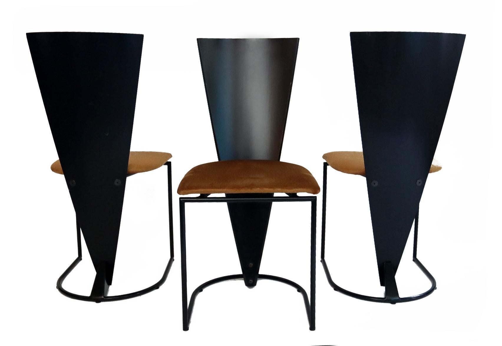 Post-Modern 4 Dutch Design Harvink Zino Memphis Design Chairs Gold Black