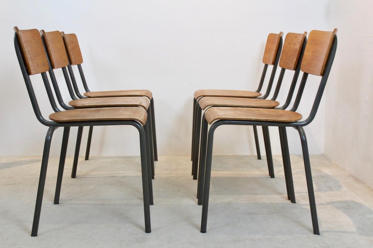 Chaises industrielles en contreplaqué de design néerlandais, années 1960 en vente 2