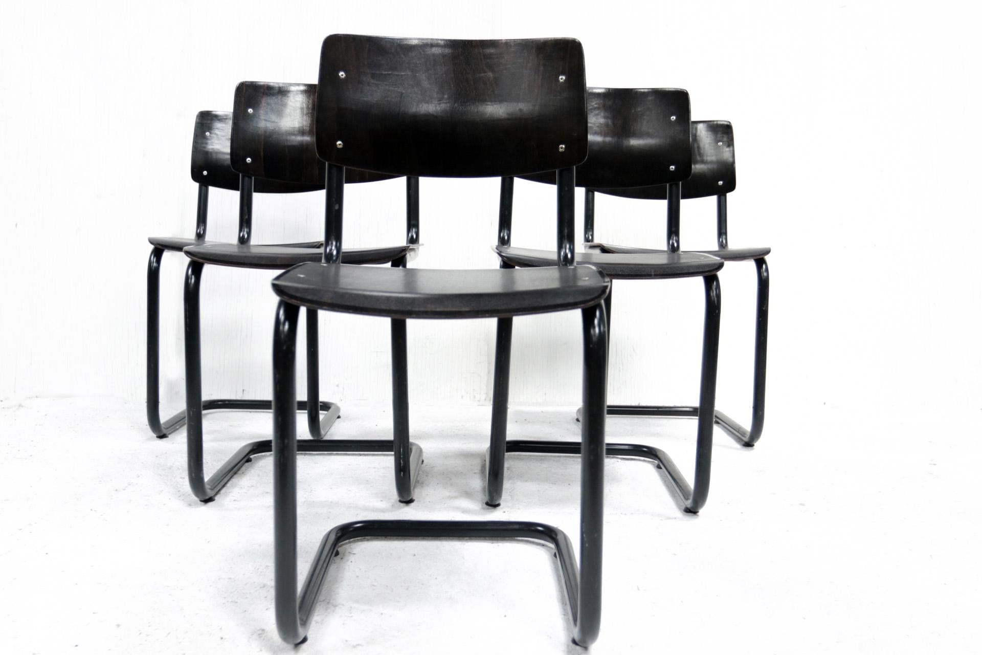 Bauhaus Dutch Design Midcentury Marcel Breuer style Ahrend Dining Chairs, 1970