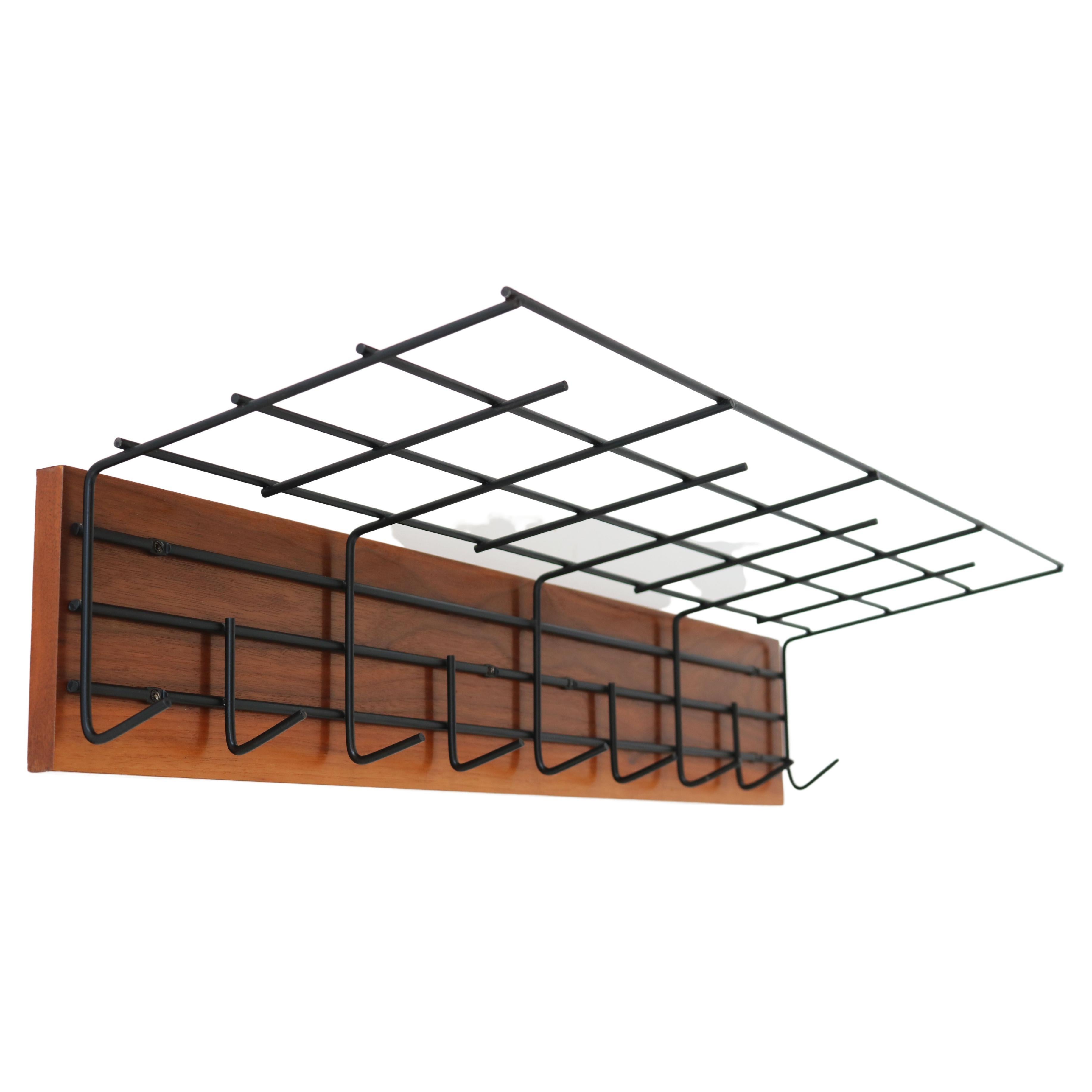 Minimalistischer Kleiderständer im niederländischen Design von Tjerk Reijenga für Pilastro aus Teakholz, 1950