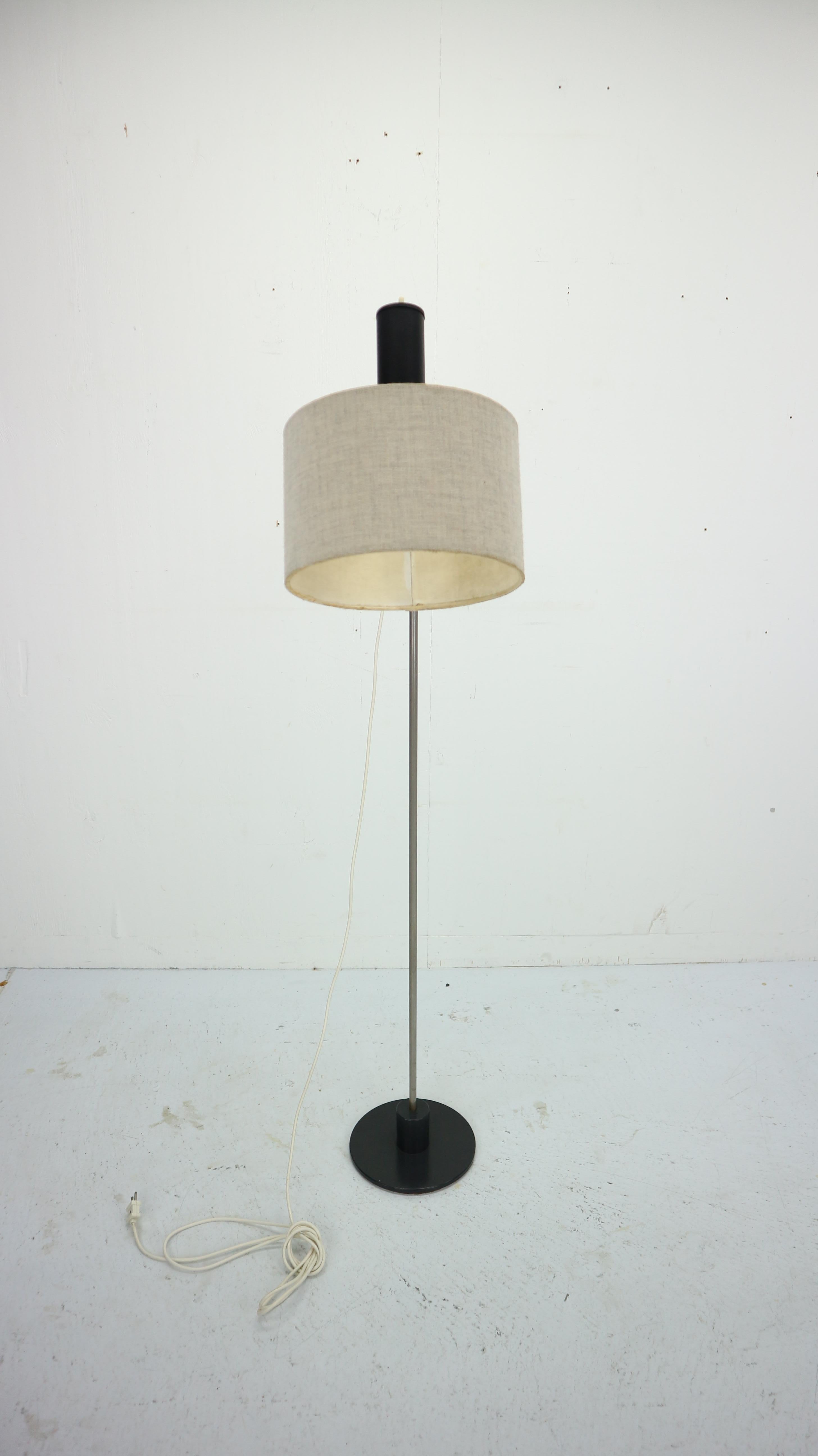 Dutch Design Minimalistic Adjustable Floor Lamp By Anvia, 1950 In Good Condition In The Hague, NL
