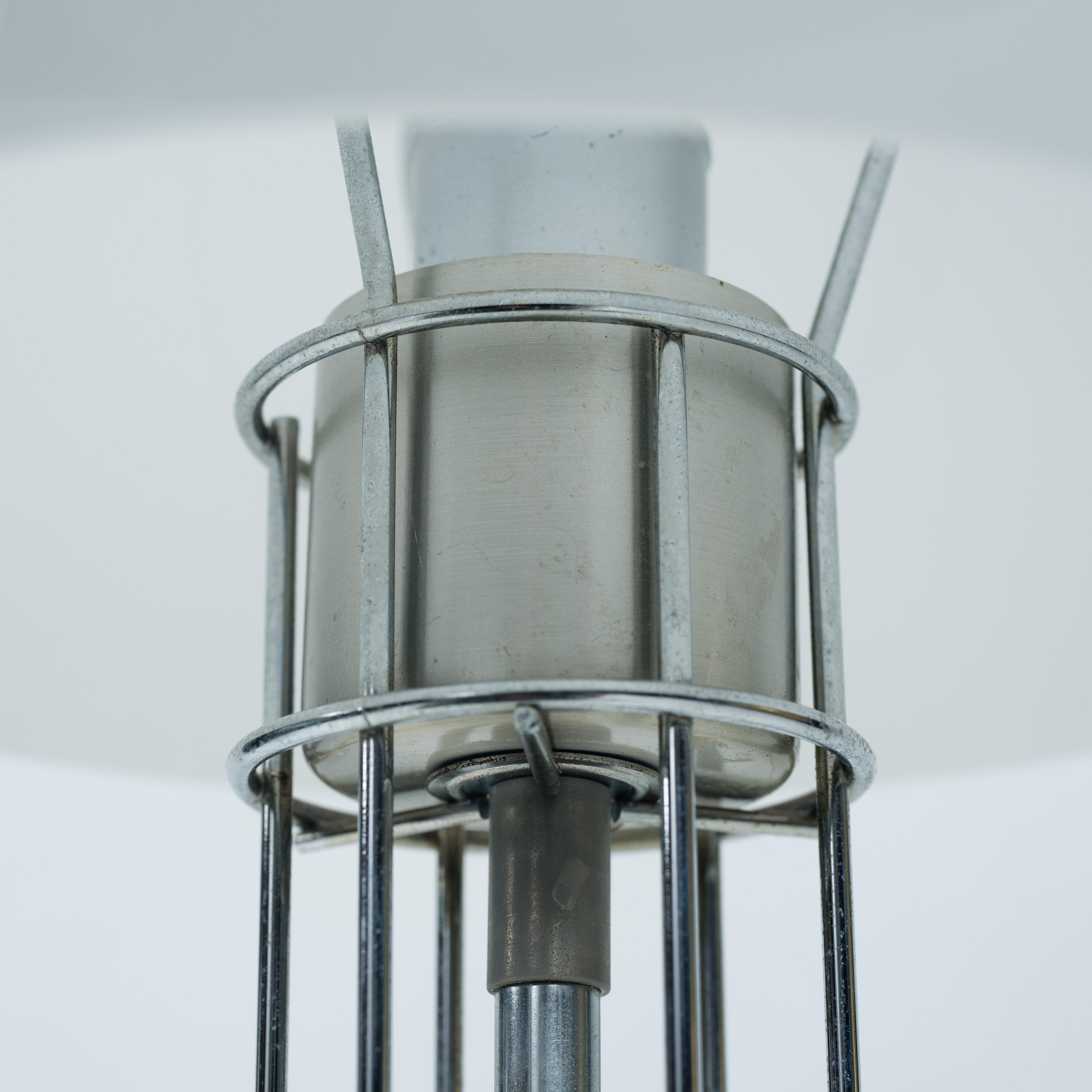 Mushroom-Lampe mit weißem Acrylschirm, niederländisches Design, 1970er Jahre im Angebot 2