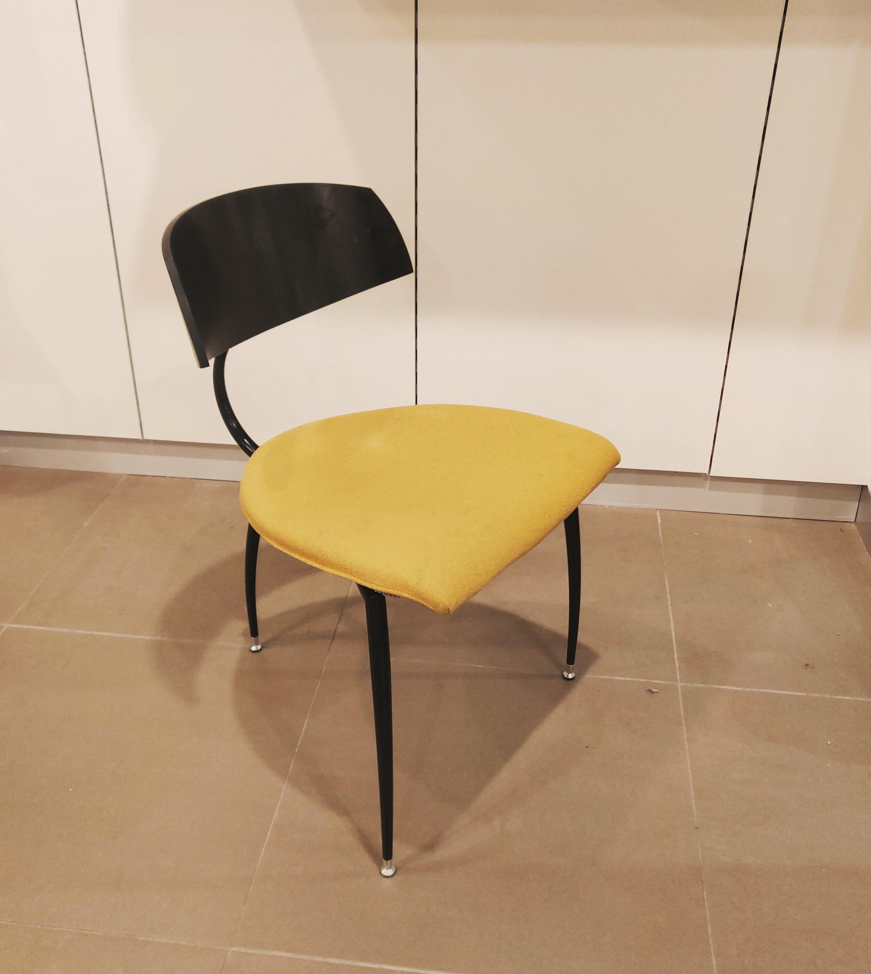 Dutch Design Dreibeiniger Stuhl von Lande, 1980er Jahre im Angebot 4