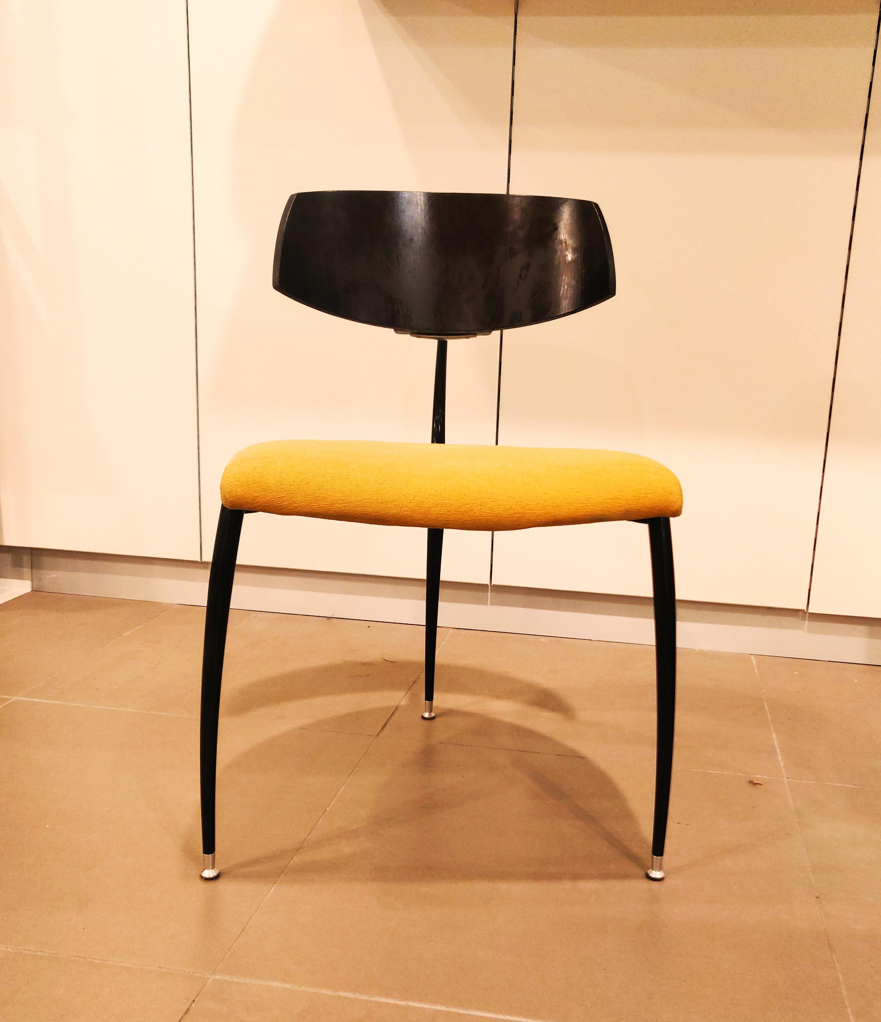 Dutch Design Dreibeiniger Stuhl von Lande, 1980er Jahre (Niederländisch) im Angebot
