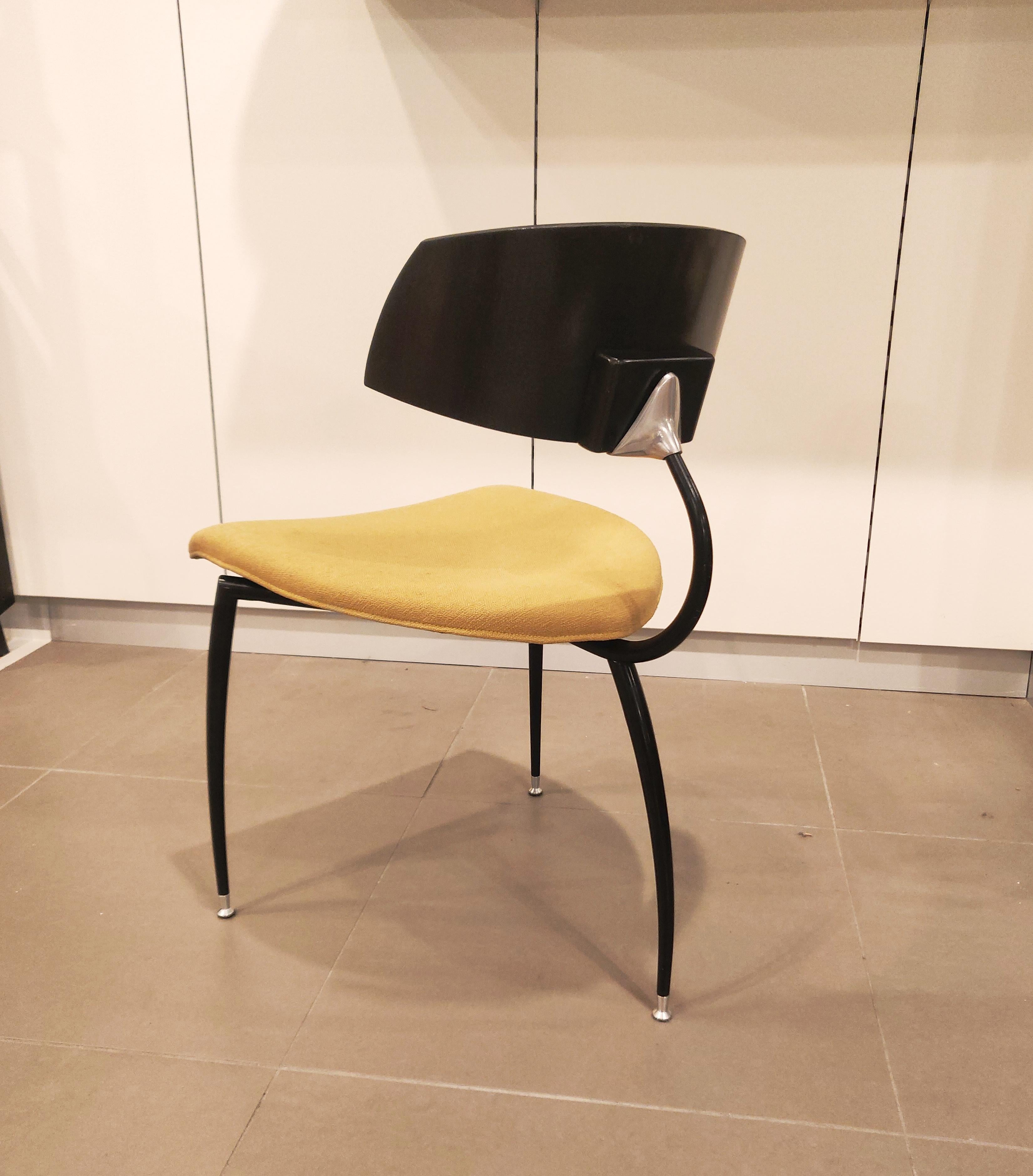 Dutch Design Dreibeiniger Stuhl von Lande, 1980er Jahre (Ende des 20. Jahrhunderts) im Angebot