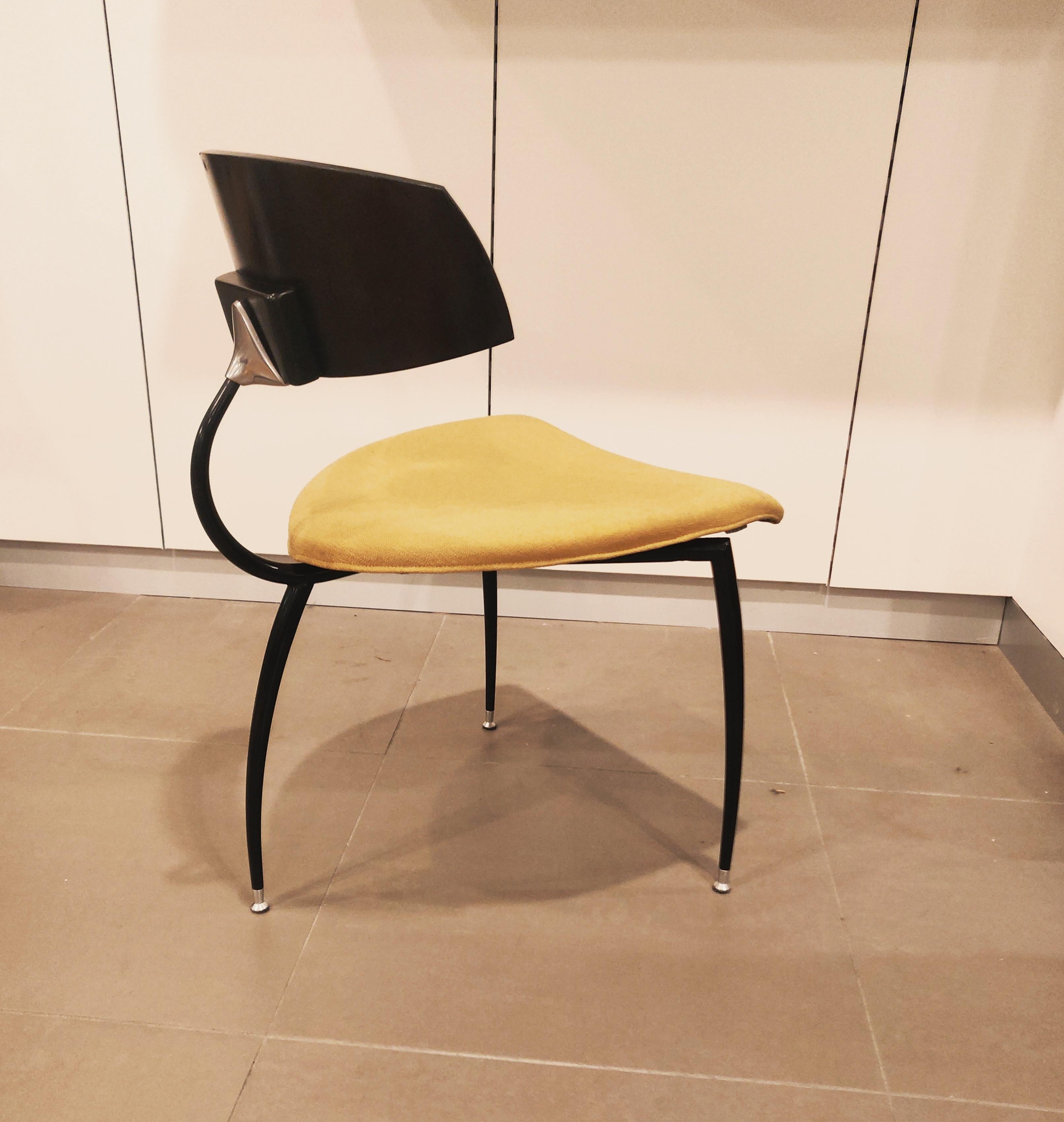 Dutch Design Dreibeiniger Stuhl von Lande, 1980er Jahre im Angebot 1