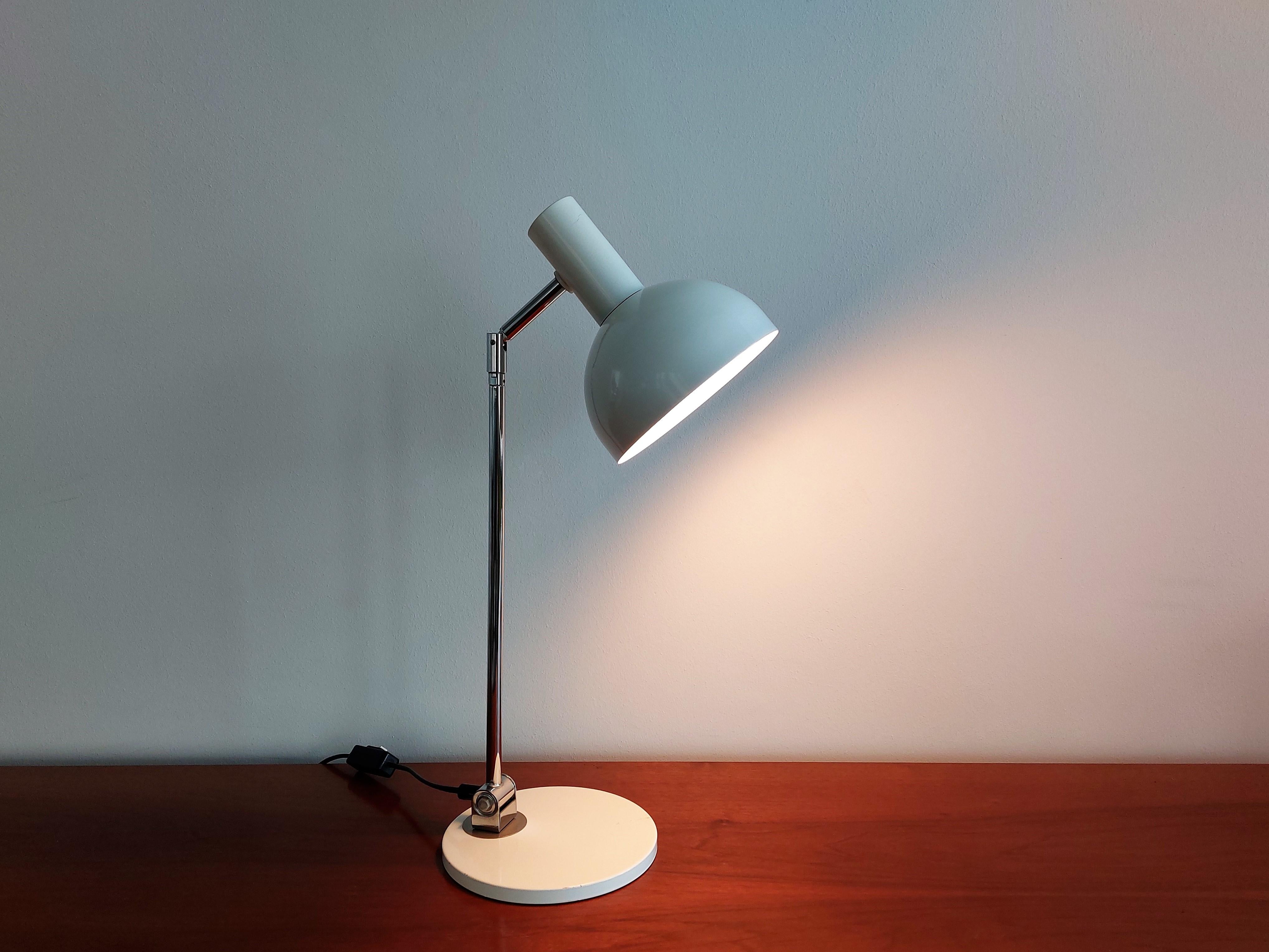 Lampe de table ou de bureau en métal blanc et chrome de conception néerlandaise, années 1960 en vente 3