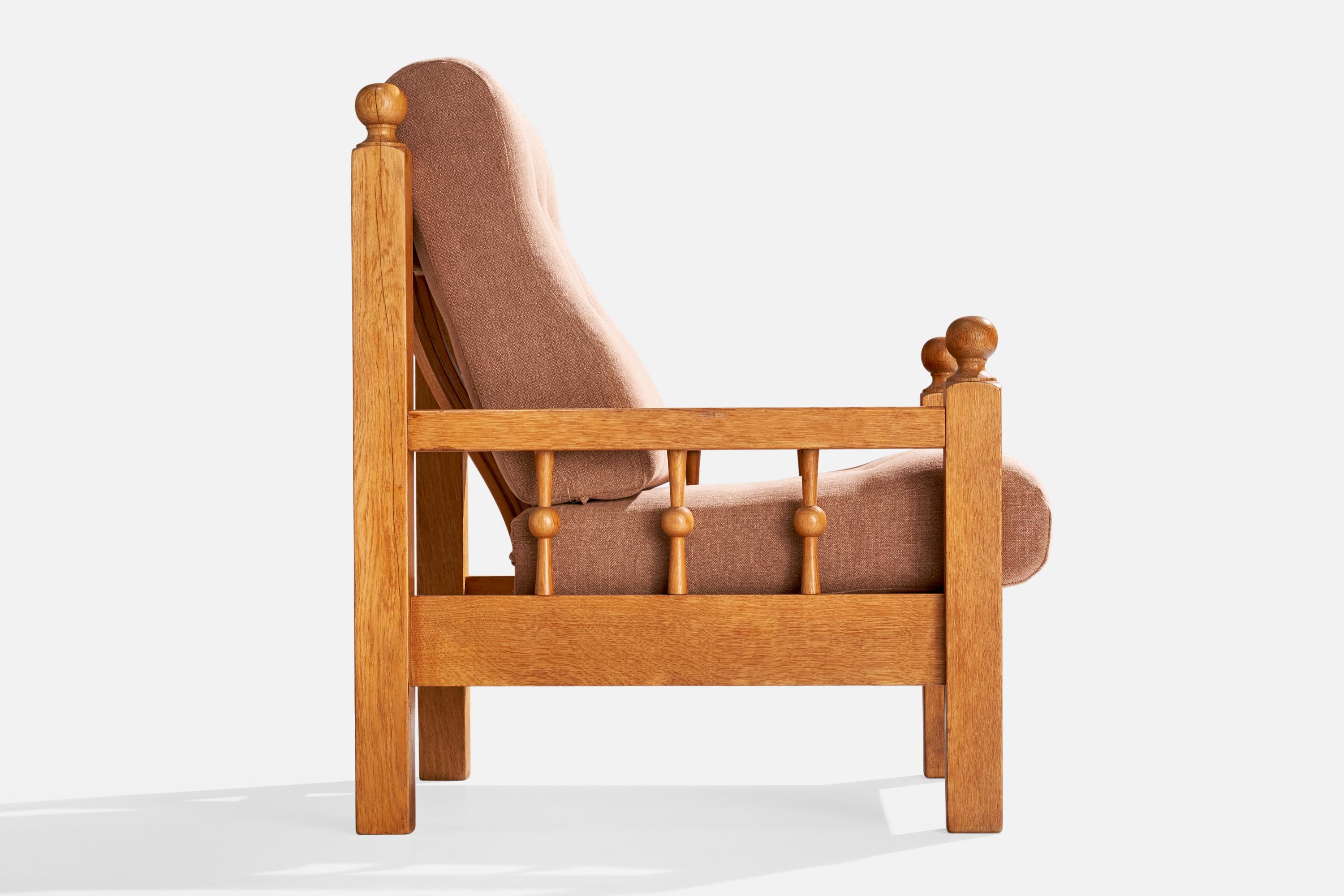 Designer néerlandais, fauteuils de salon, chêne, tissu, Pays-Bas, 1970 en vente 5