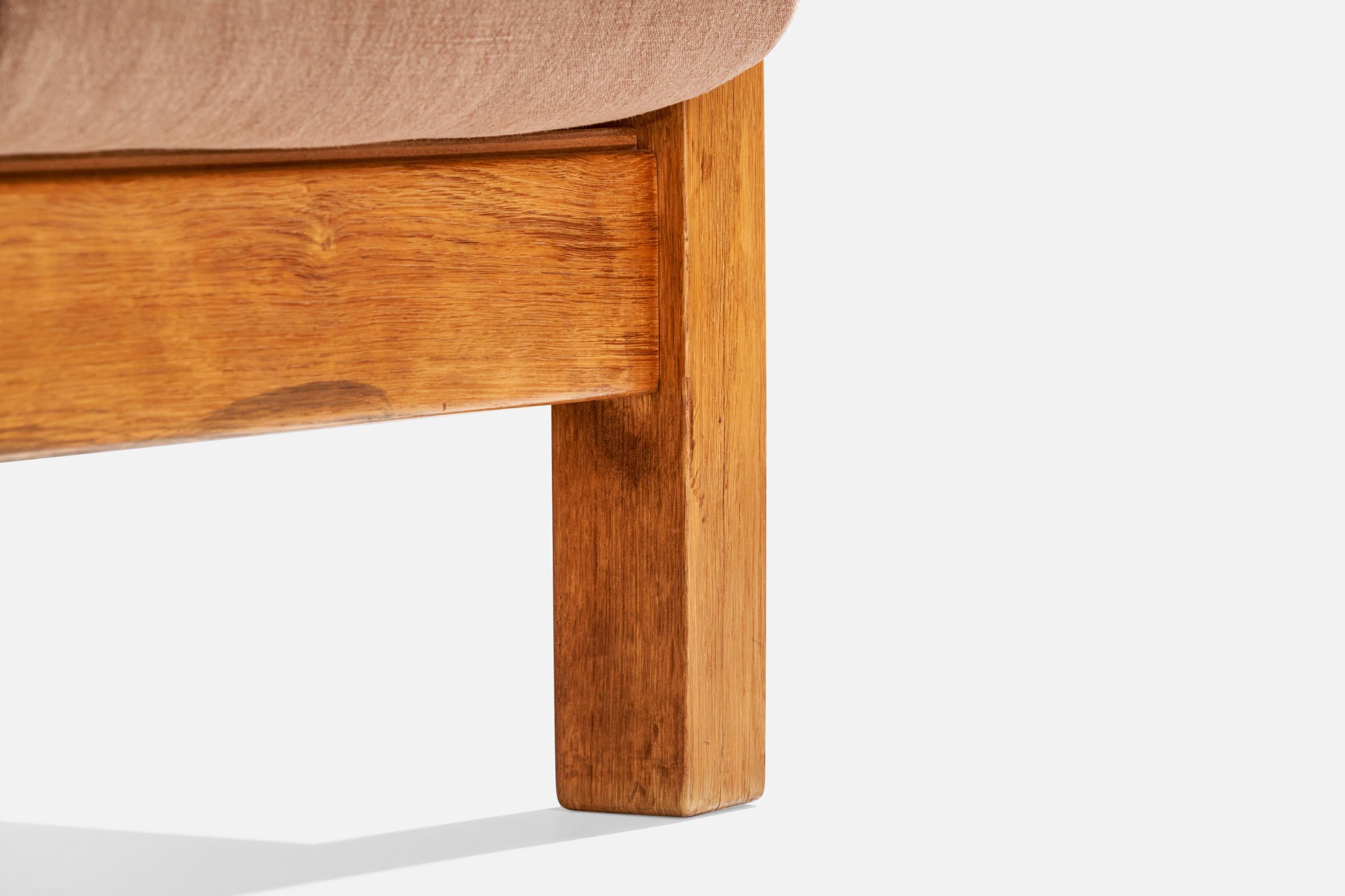 Designer néerlandais, fauteuils de salon, chêne, tissu, Pays-Bas, 1970 en vente 3