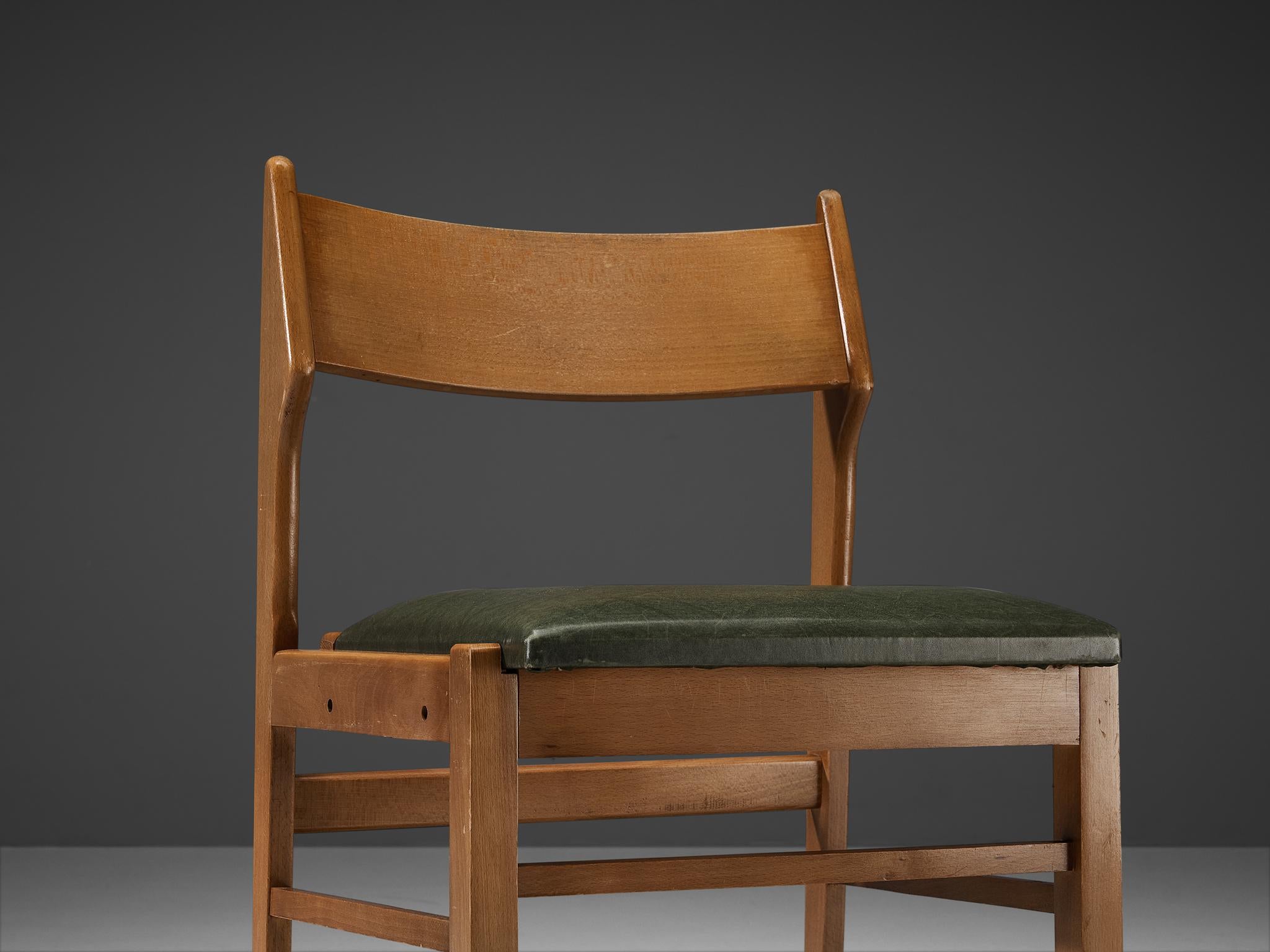 Niederländische Esszimmerstühle aus Holz und grünem Leder  im Angebot 3