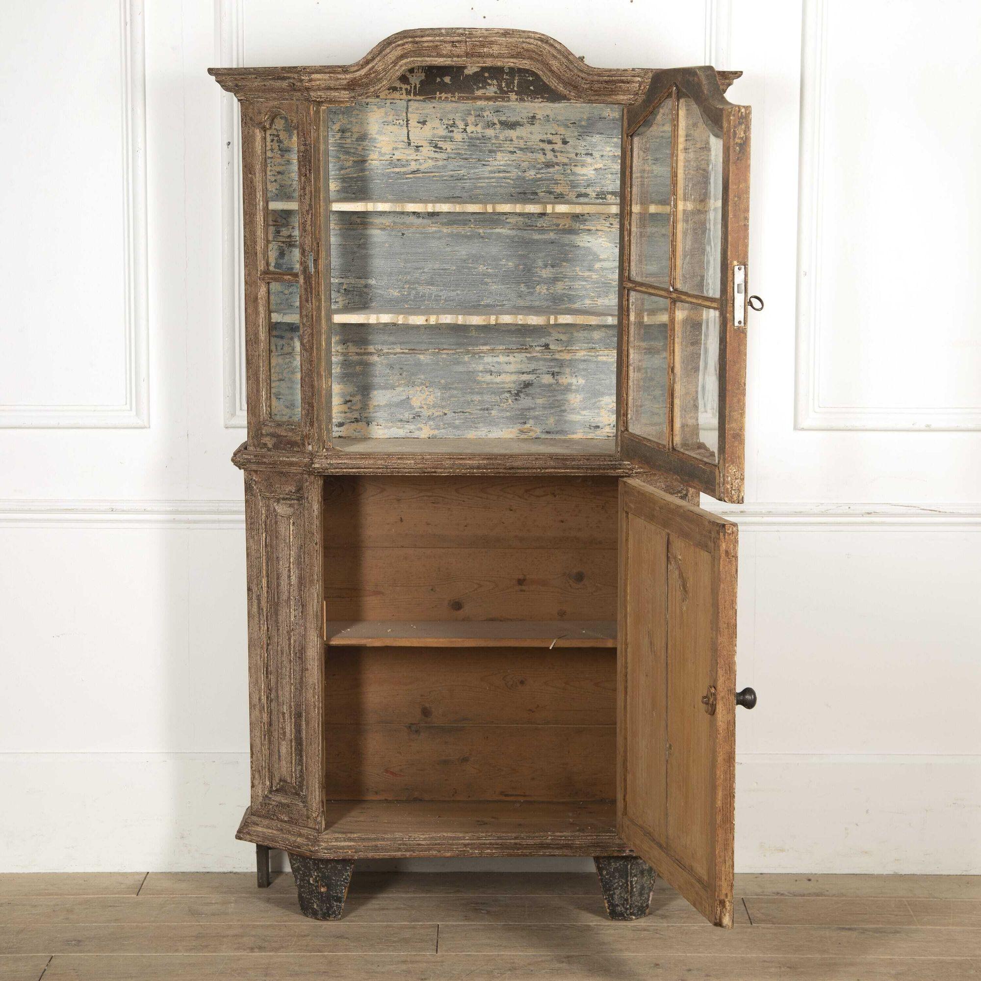 Dutch Display Cabinet In Good Condition For Sale In Gloucestershire, GB
