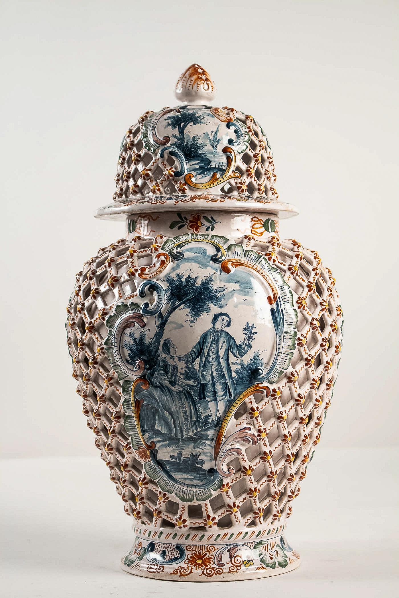 Dutch Early-19th Century Polychrome Delft Faience Pair of Vases, circa 1810-1818 7