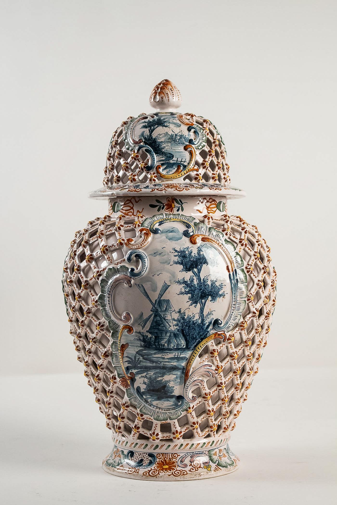 Dutch Early-19th Century Polychrome Delft Faience Pair of Vases, circa 1810-1818 14