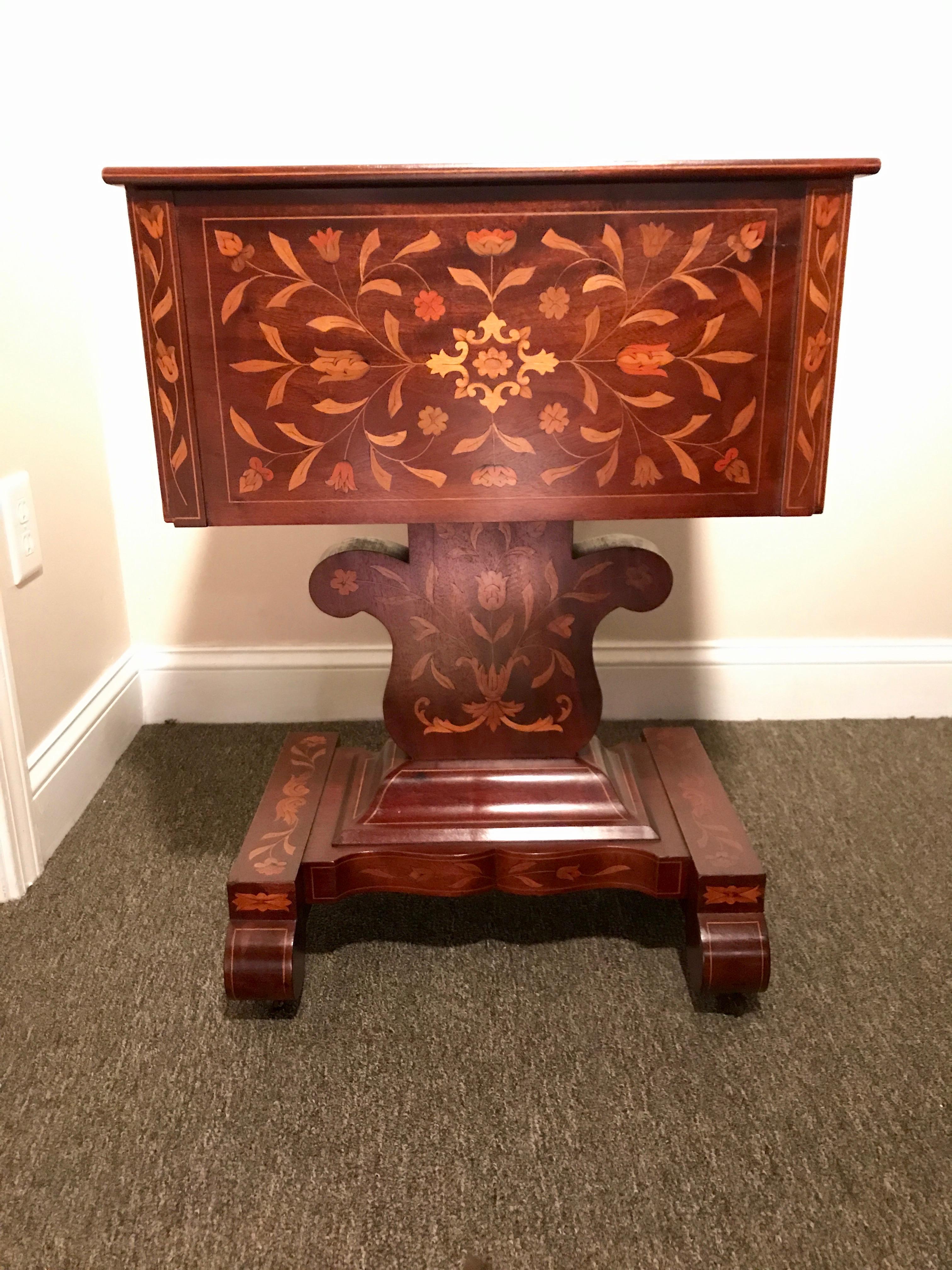 Dutch Empire Marquetry Stand in Mahogany and Fruitwood, circa 1840 For Sale 6