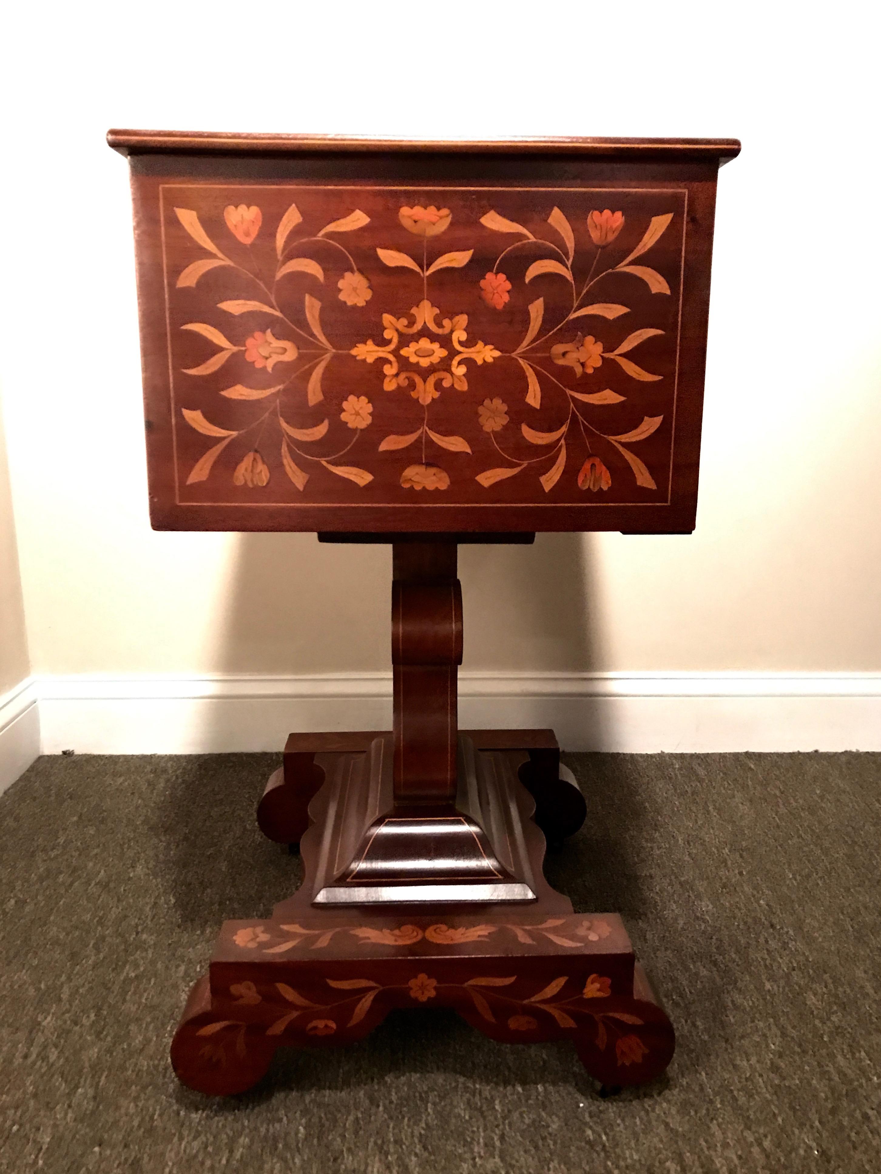 Dutch Empire Marquetry Stand in Mahogany and Fruitwood, circa 1840 For Sale 10