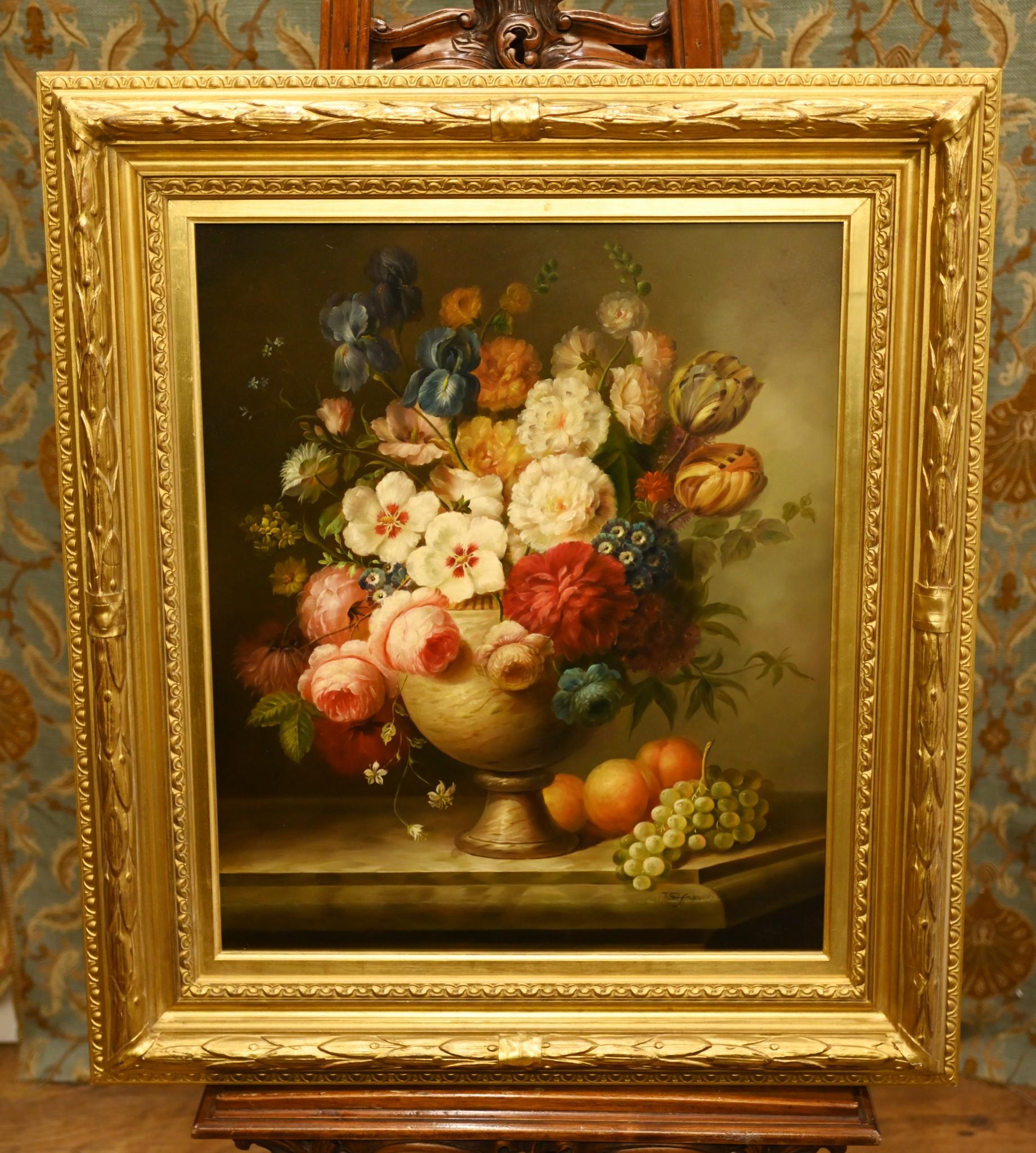 Vivid and bright Dutch floral still life oil painting
Brushwork so detailed and this really has a lot of verve and energy, would definitly lighten up any room
Piece is signed in the bottom right corner - T Fairfax
We don't know much about the
