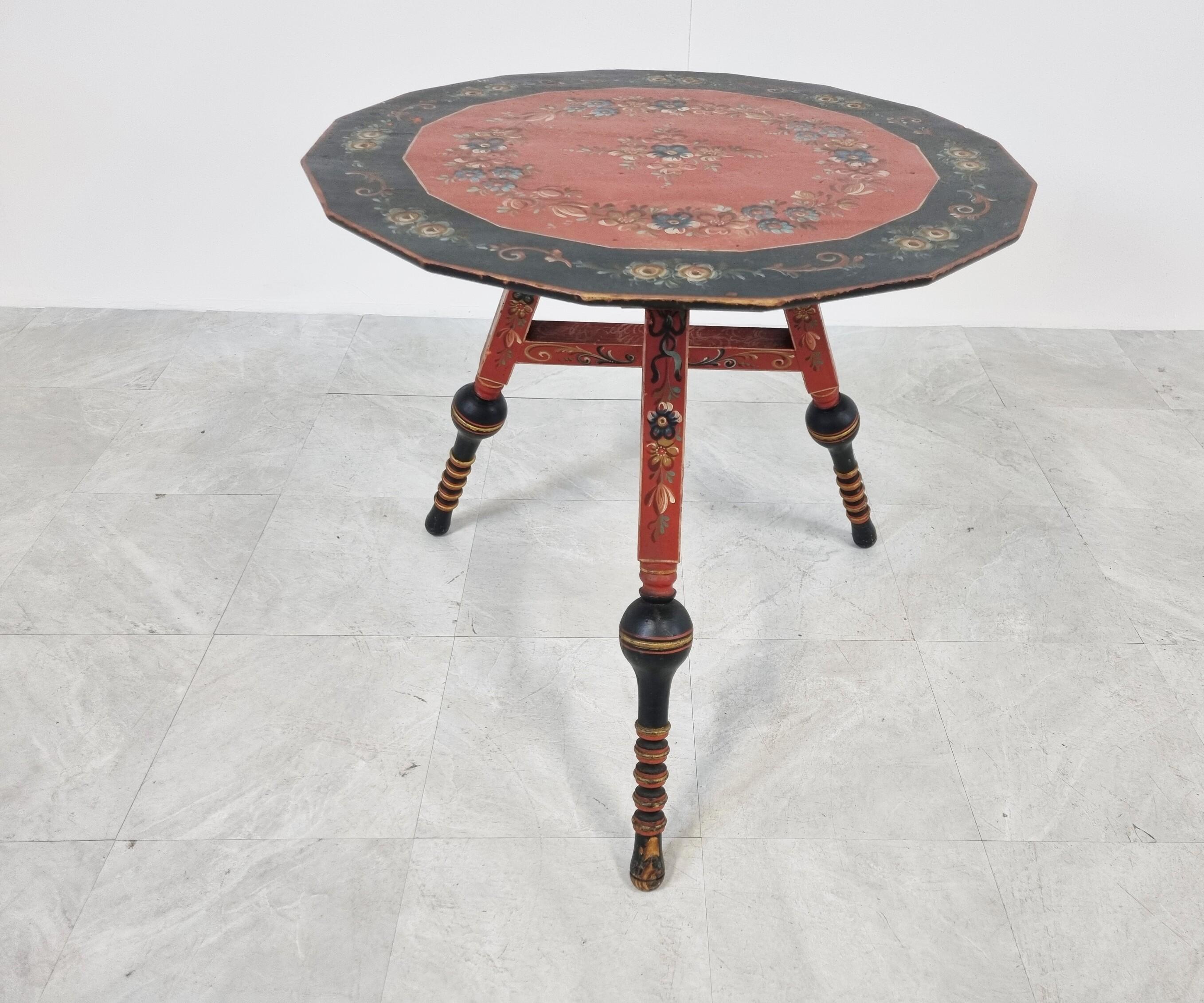 Dutch Folk Art Hindeloopen Coffee Table, 19th Century In Good Condition In HEVERLEE, BE
